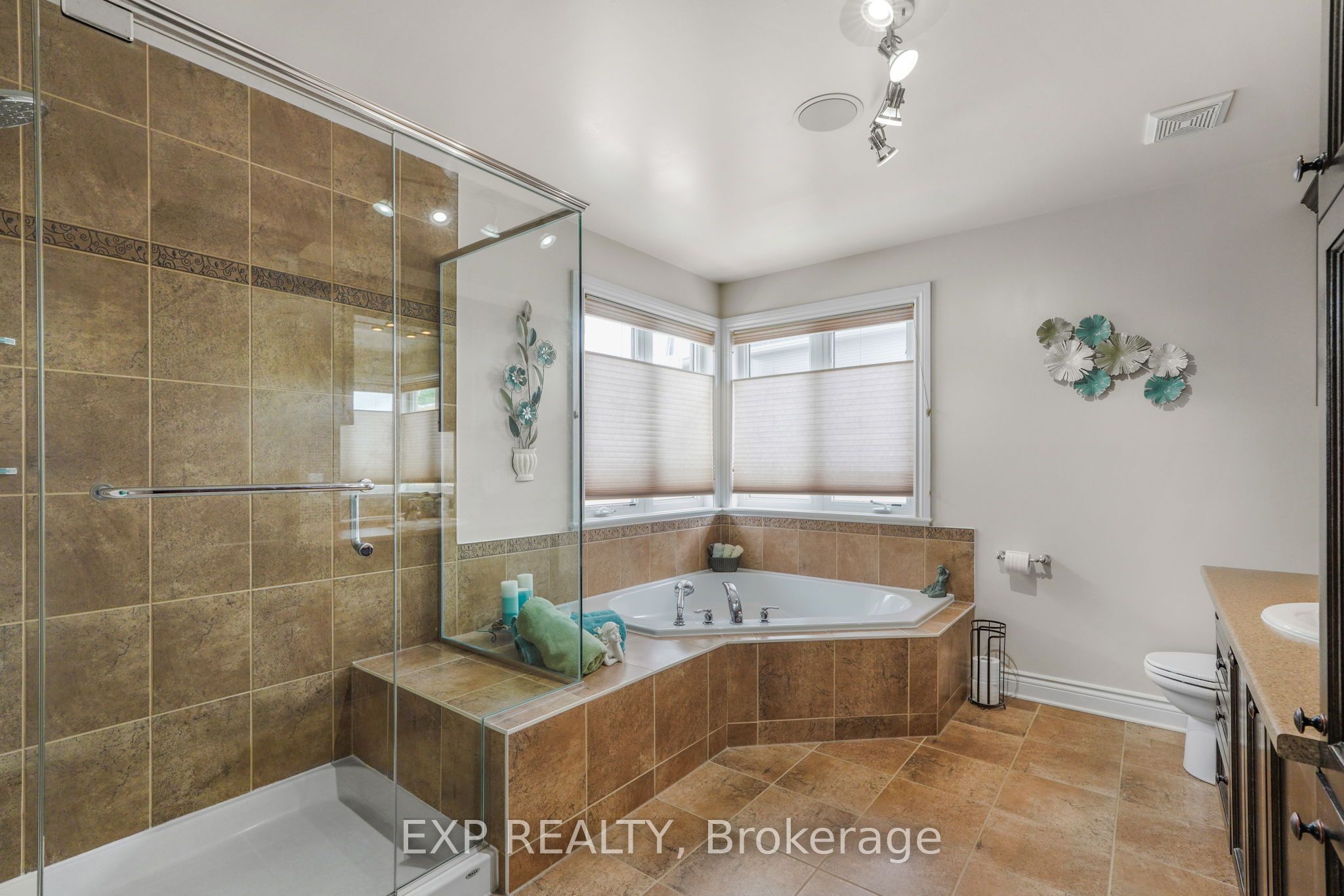 224 Topaze Crescent Property Photo 31