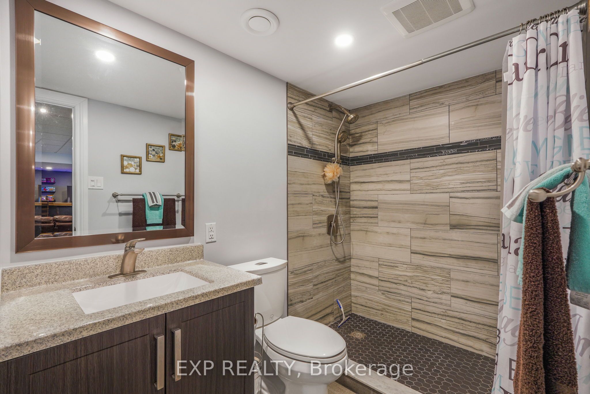 224 Topaze Crescent Property Photo 37