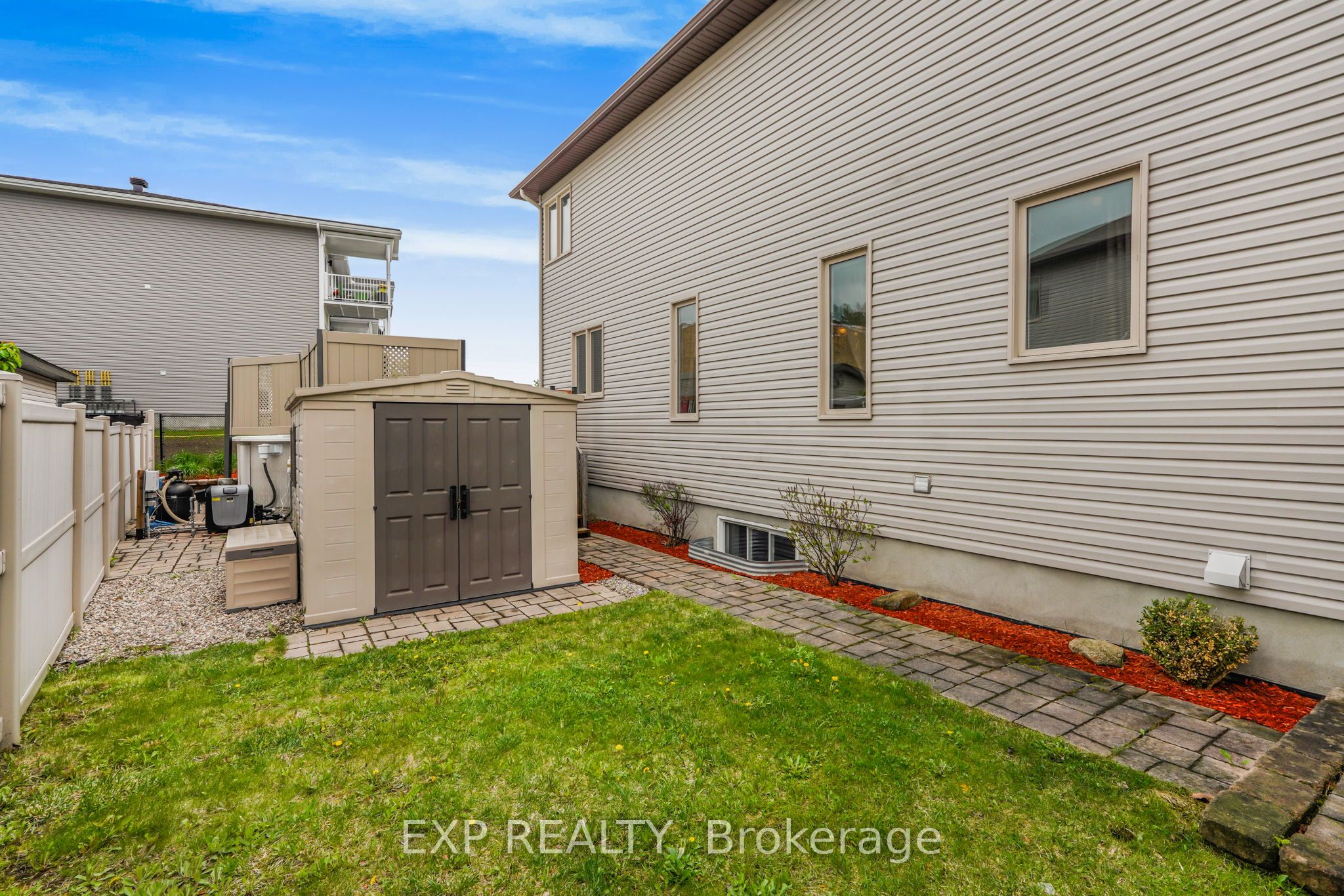 224 Topaze Crescent Property Photo 39