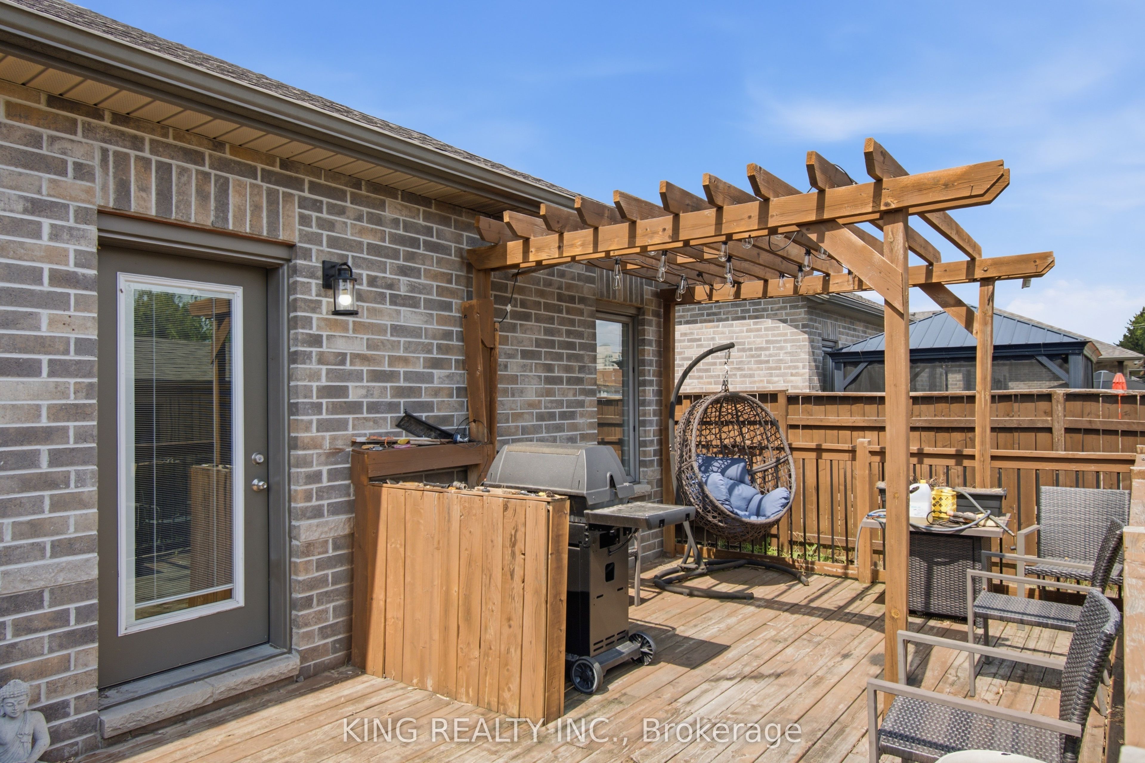 950 Ellrose Avenue Property Photo 31