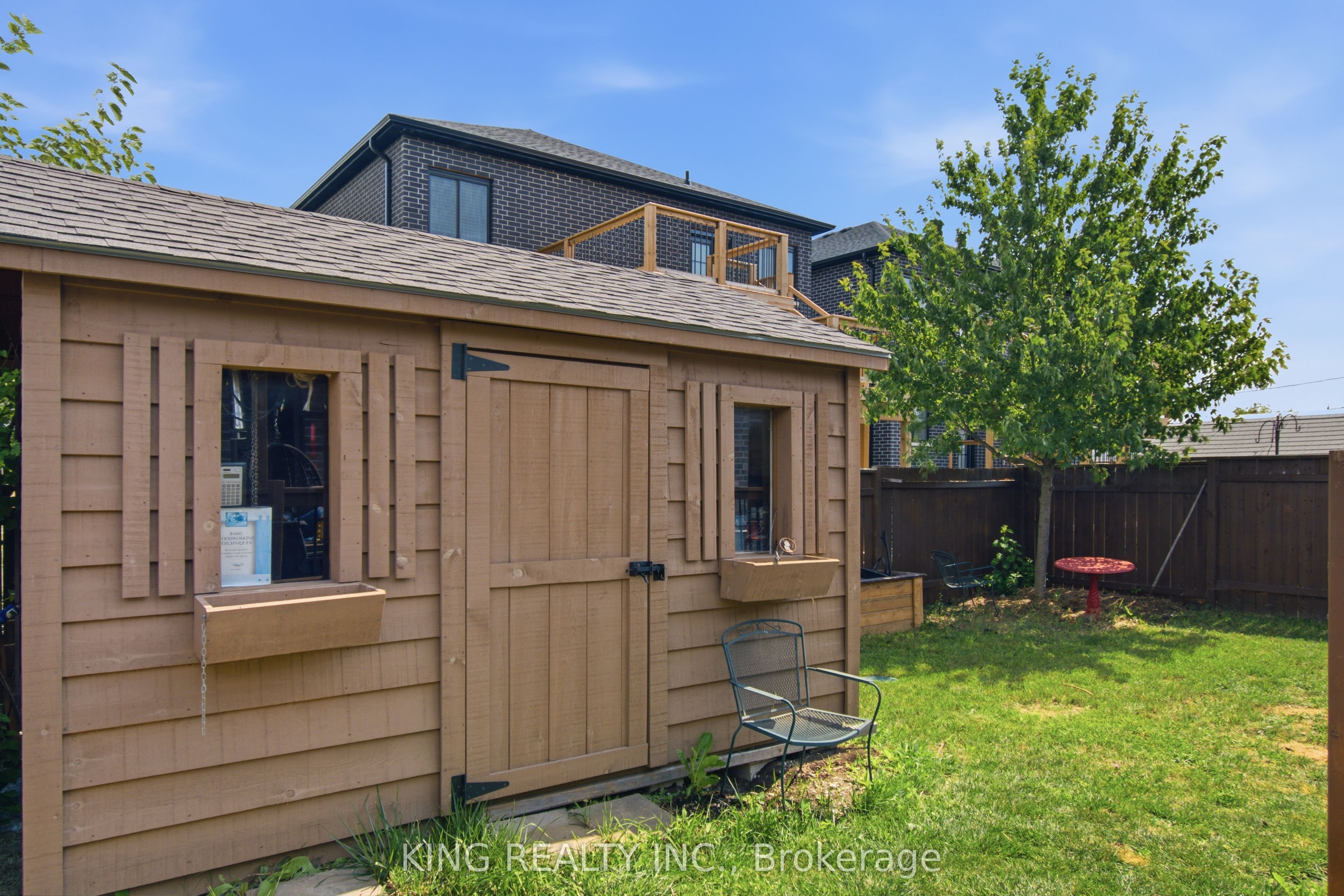 950 Ellrose Avenue Property Photo 35