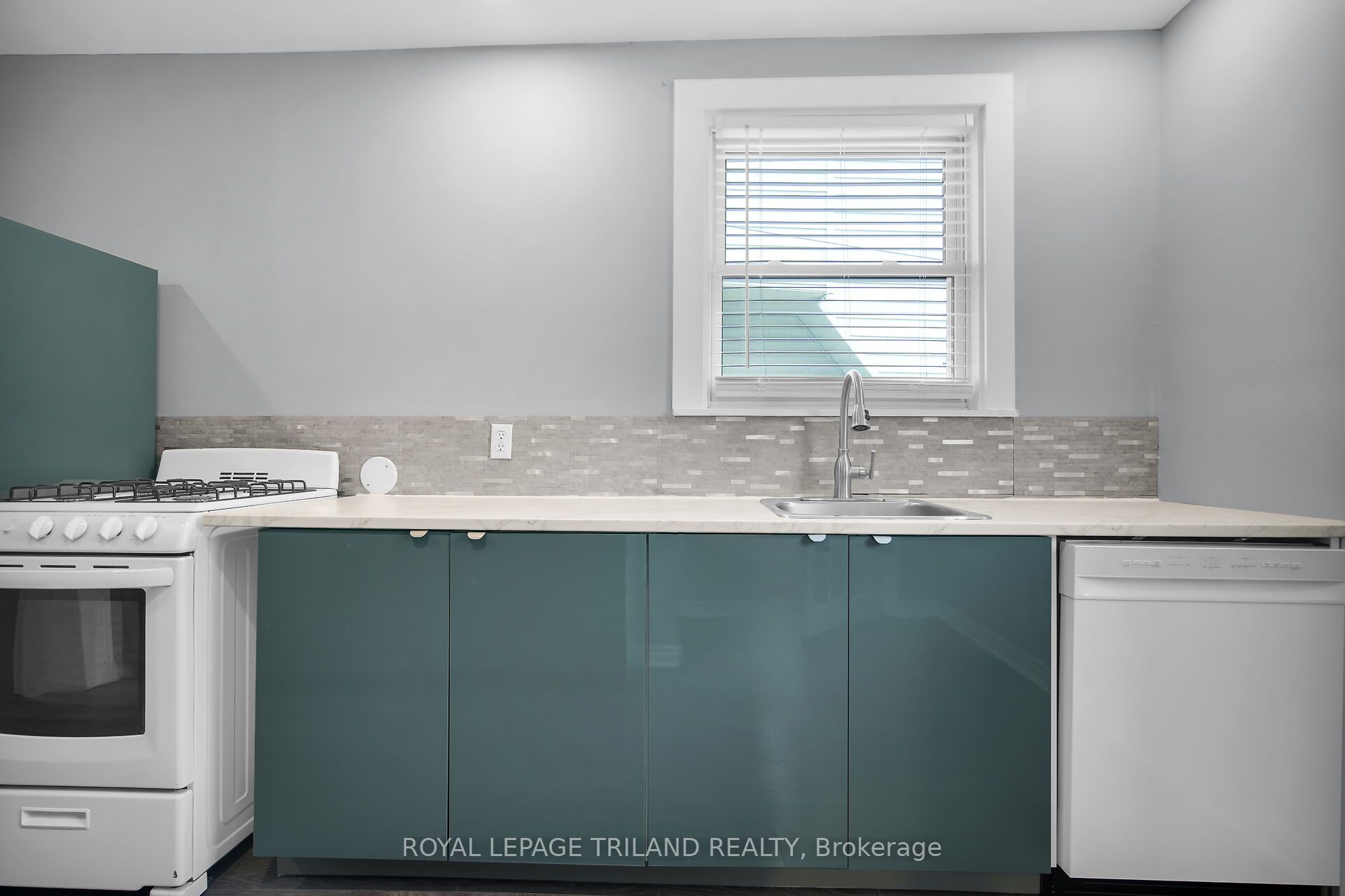 122 Centre Street 1 Property Photo 3