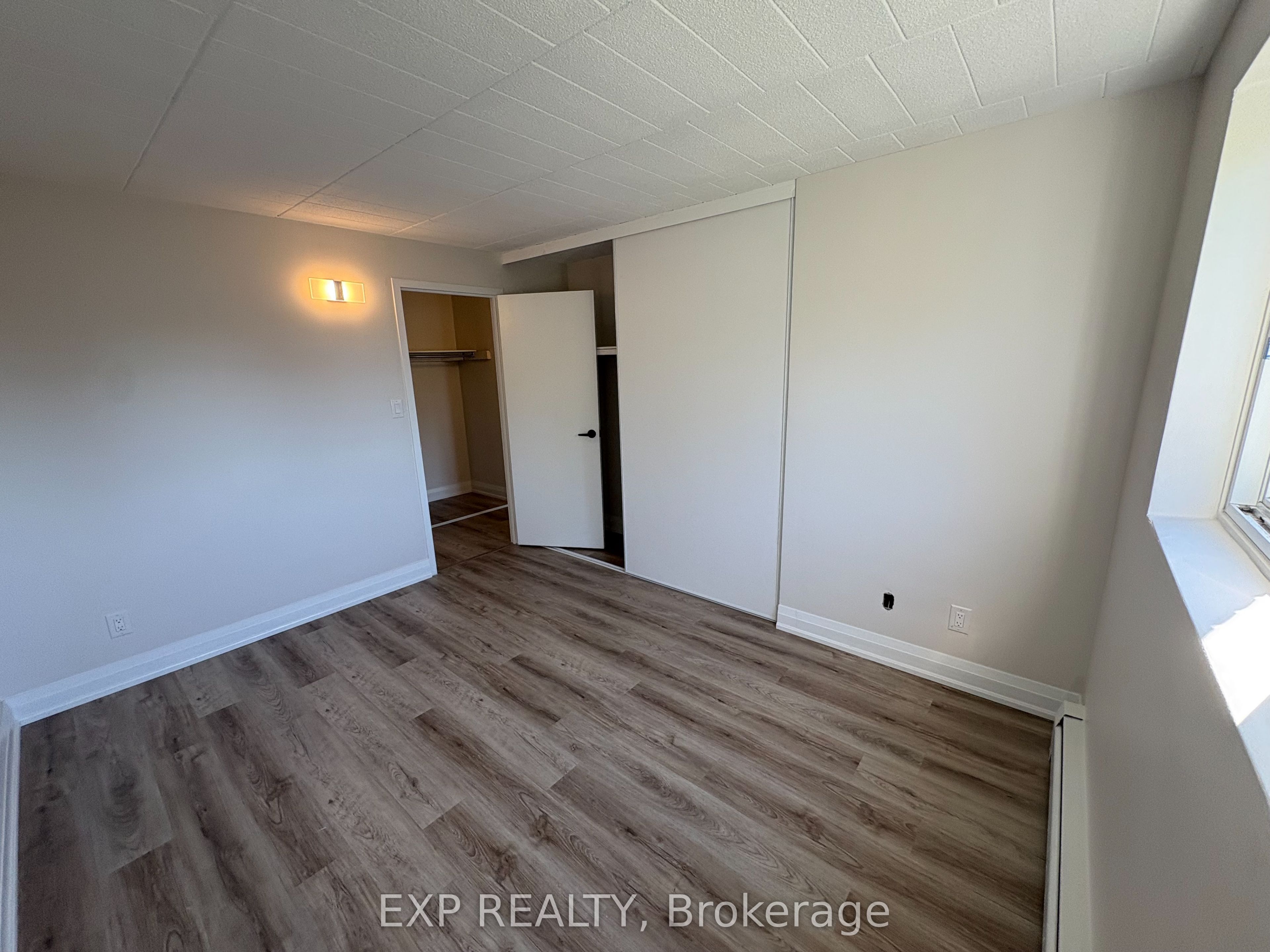 4422 Huron Street 406 Property Photo 6