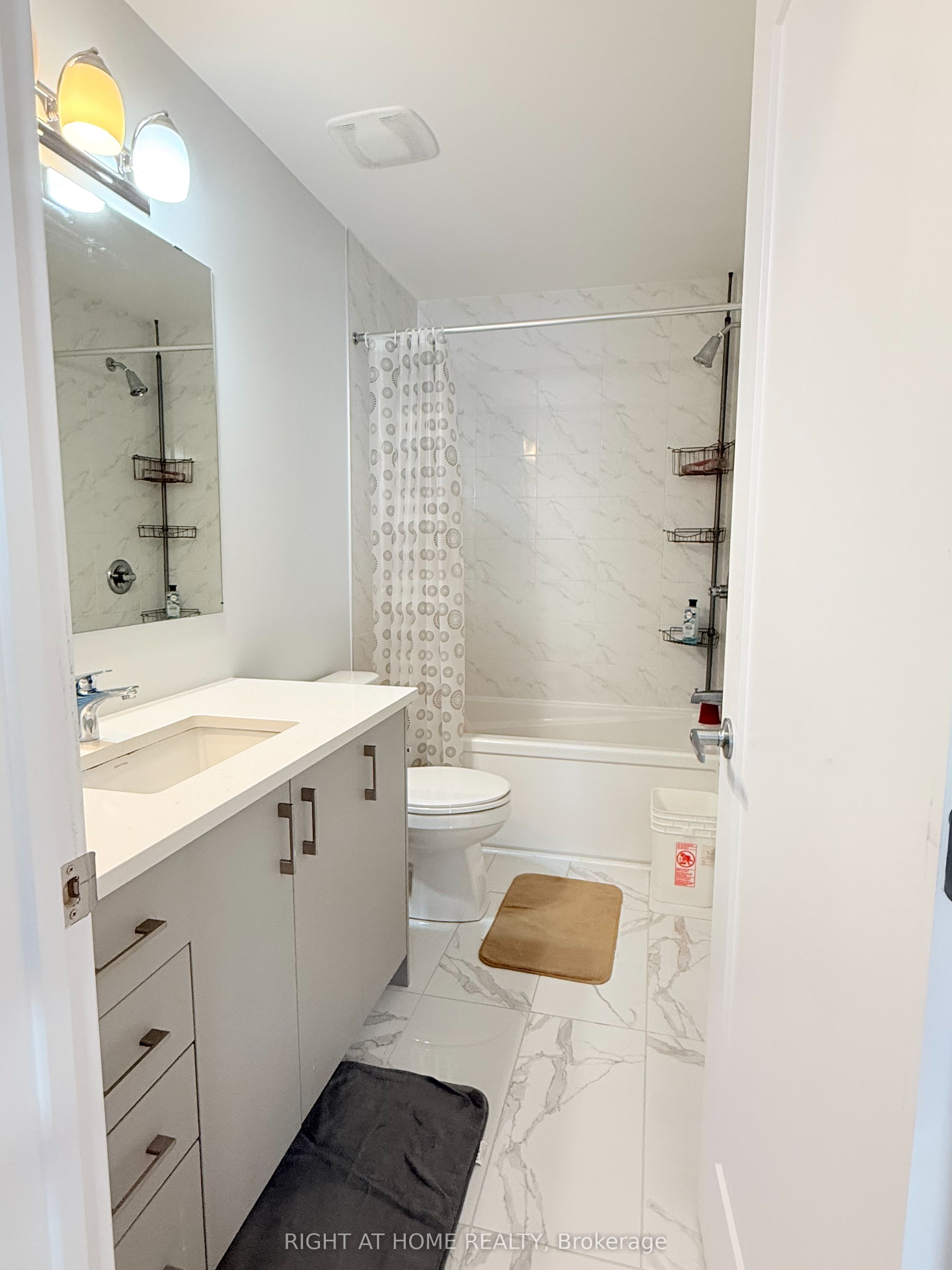 751 Fairline Row Property Photo 21