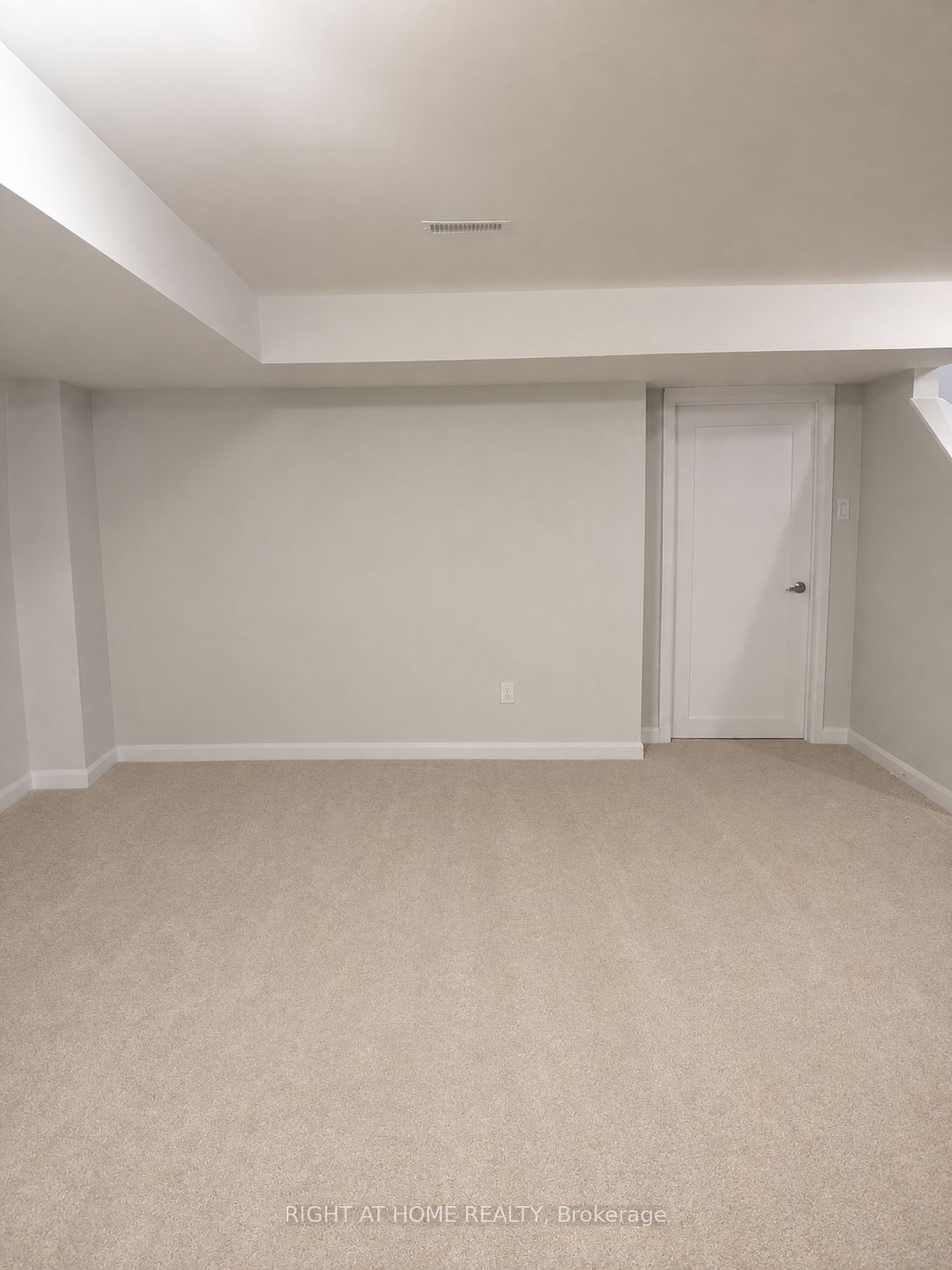 751 Fairline Row Property Photo 28