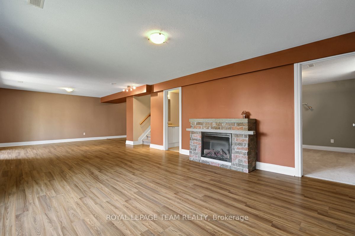 92 Hartsmere Drive Property Photo 34