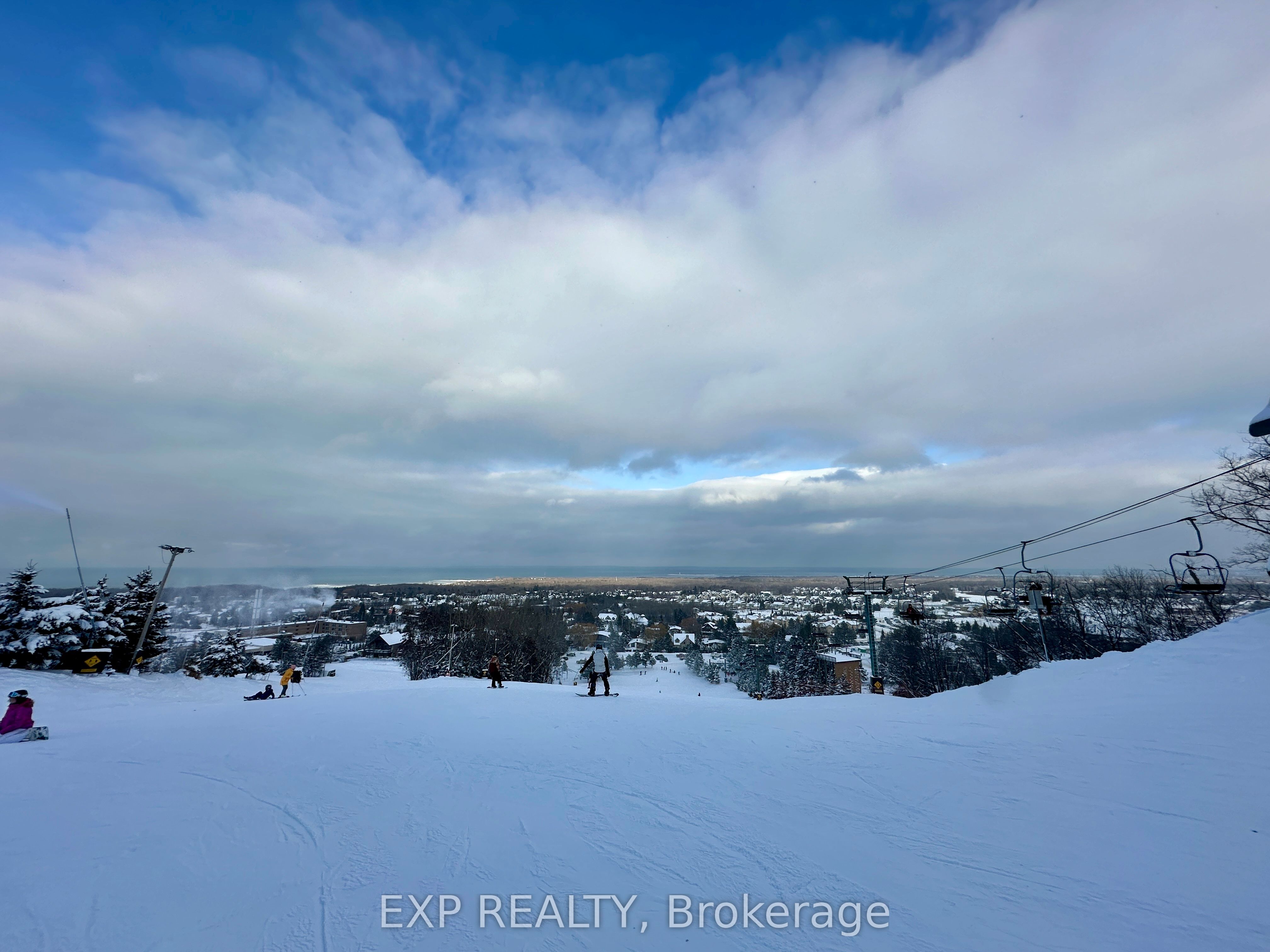 171 Chamonix Crescent Property Photo 46