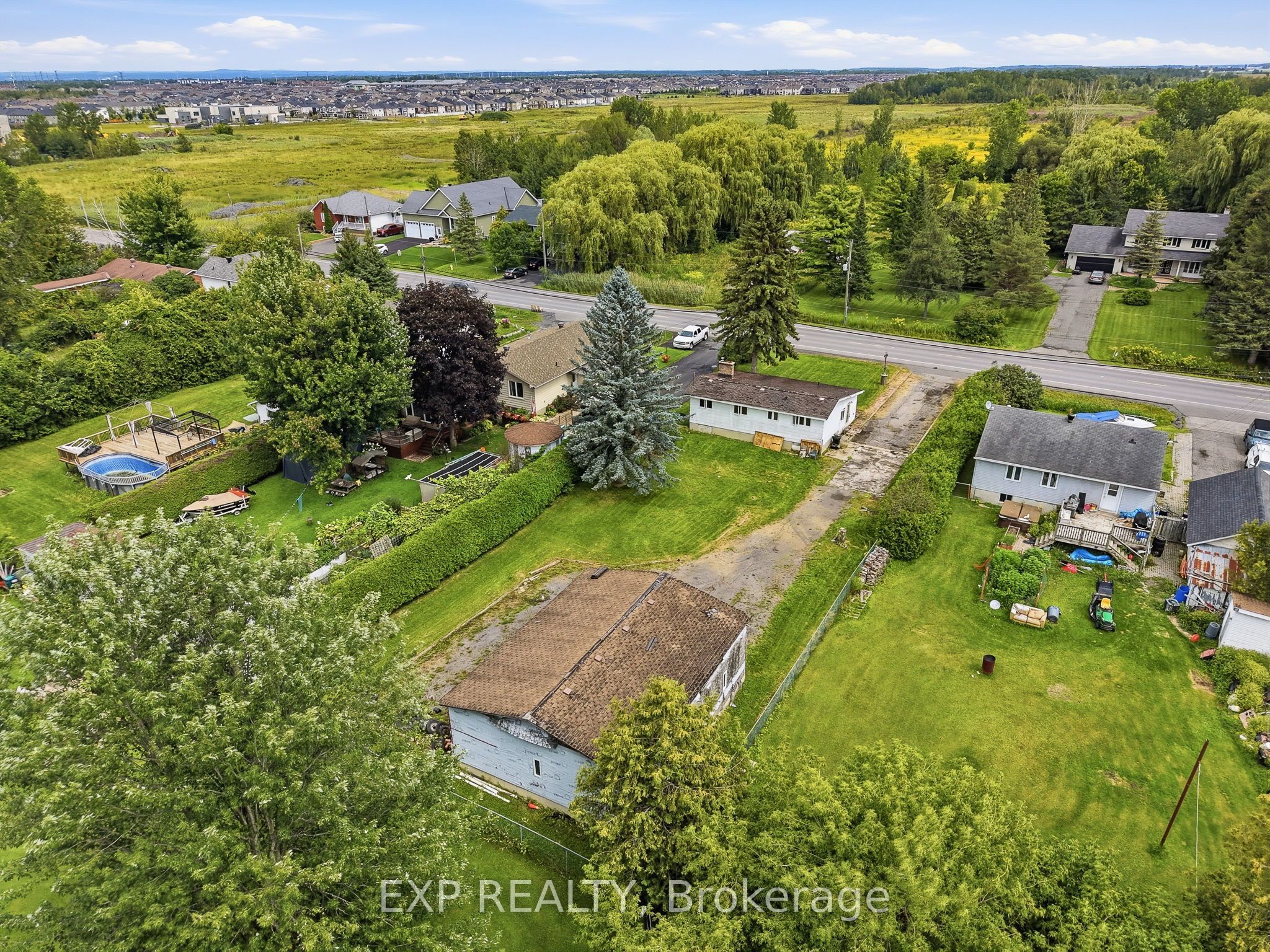 2498 Mer Bleue Road Property Photo 19