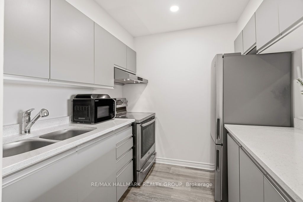 270 Brittany Drive 407 Property Photo 10