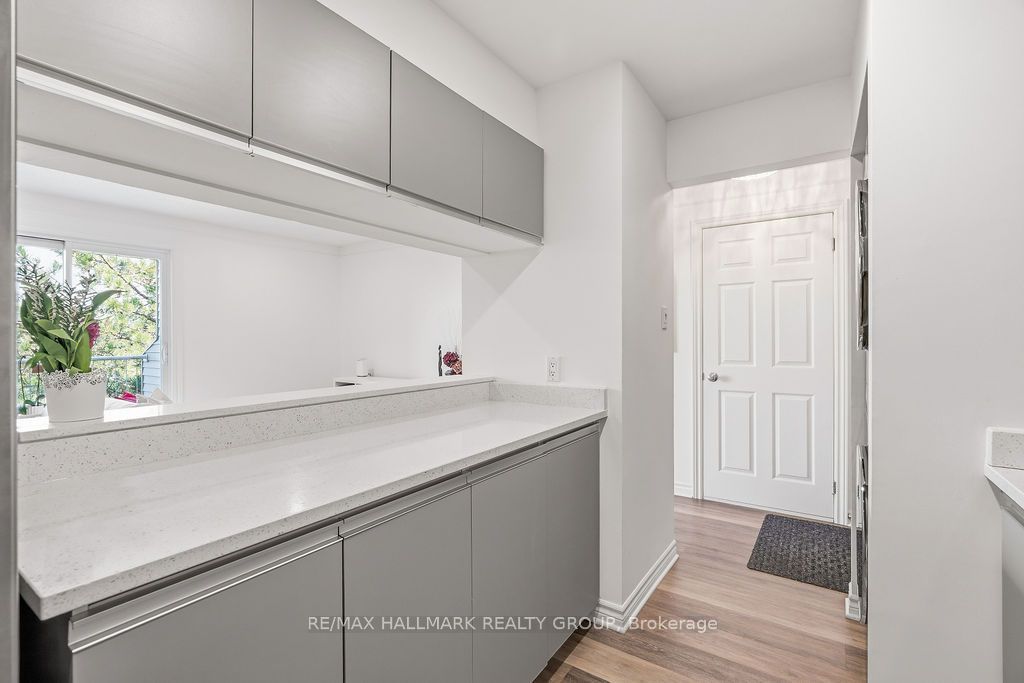 270 Brittany Drive 407 Property Photo 11