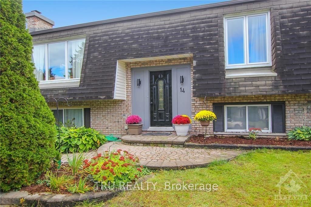 14 Langholm Crescent Property Photo 1