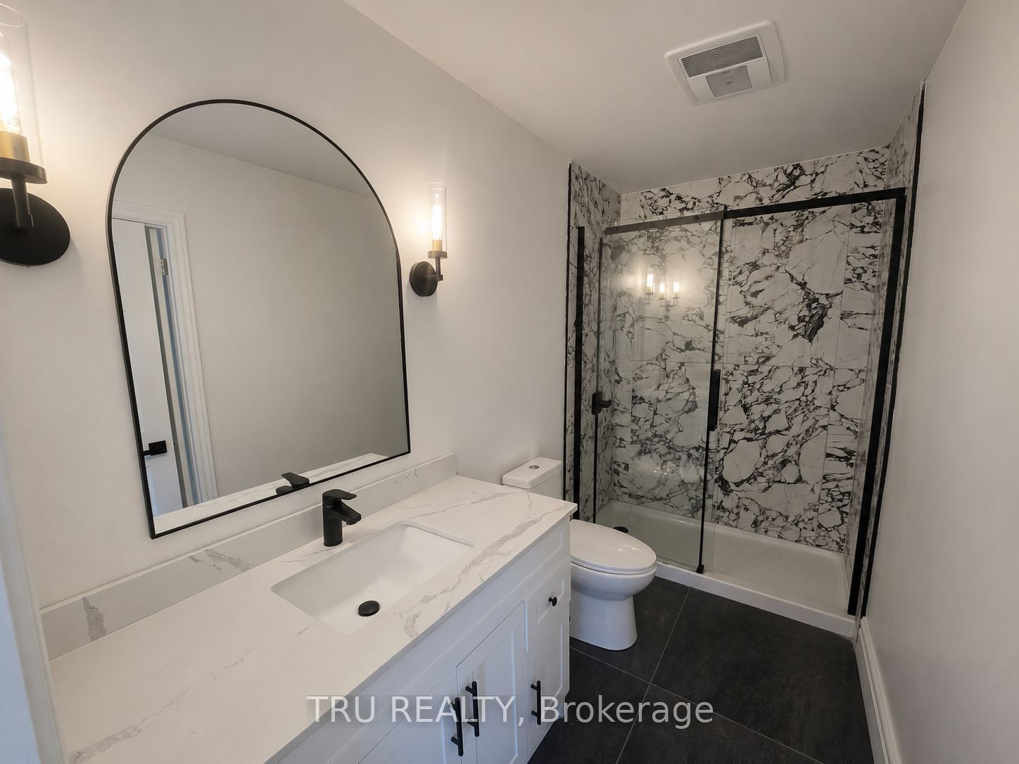 14 Langholm Crescent Property Photo 6