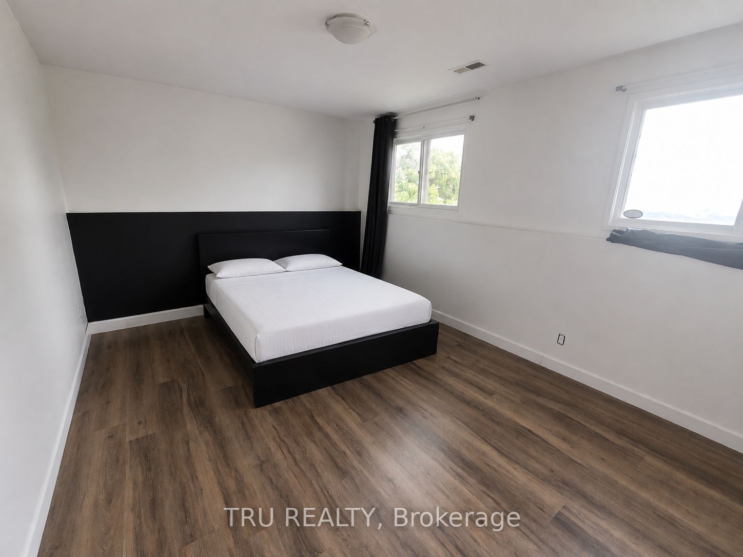 14 Langholm Crescent Property Photo 9