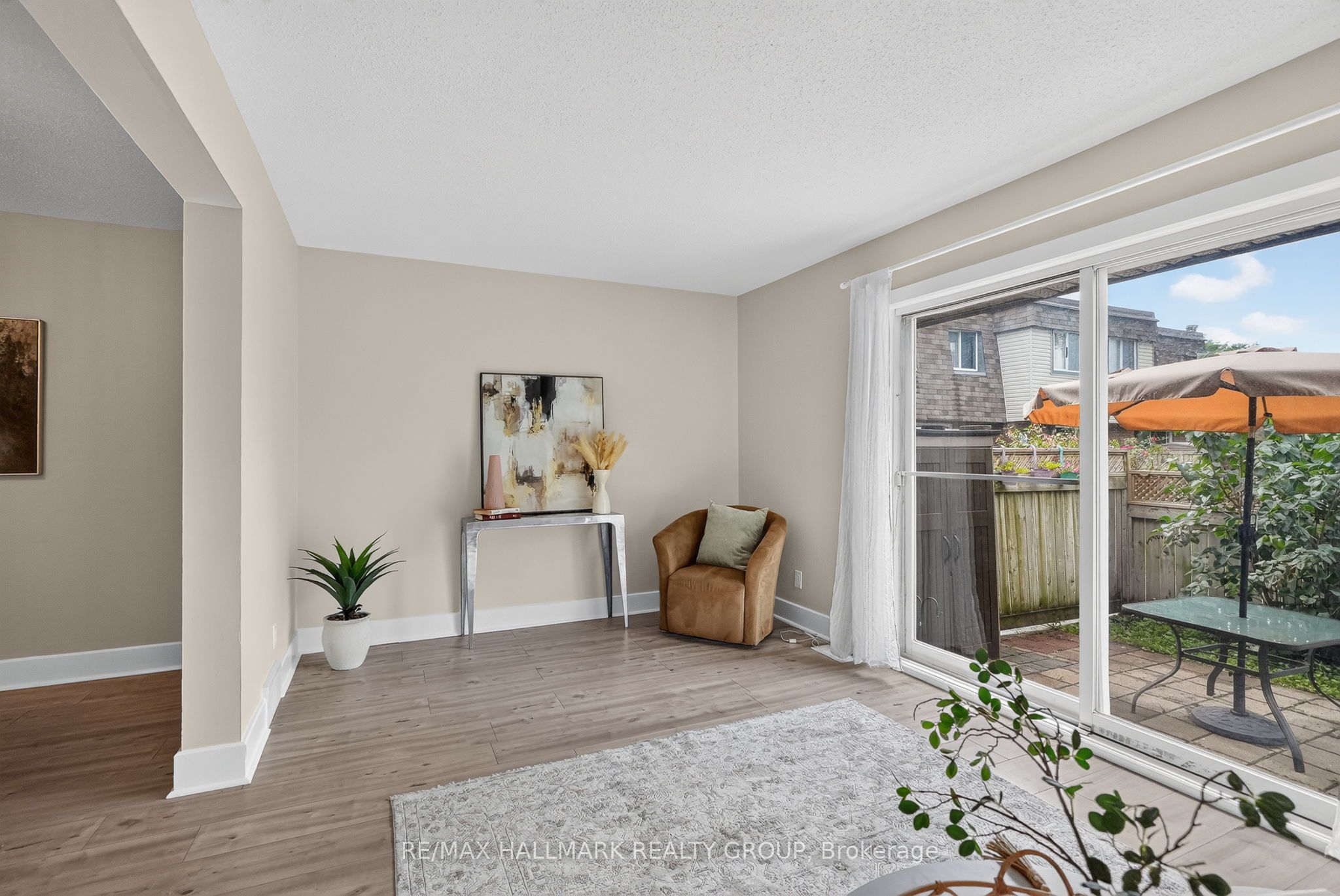 2998 Fairlea Crescent Property Photo 15