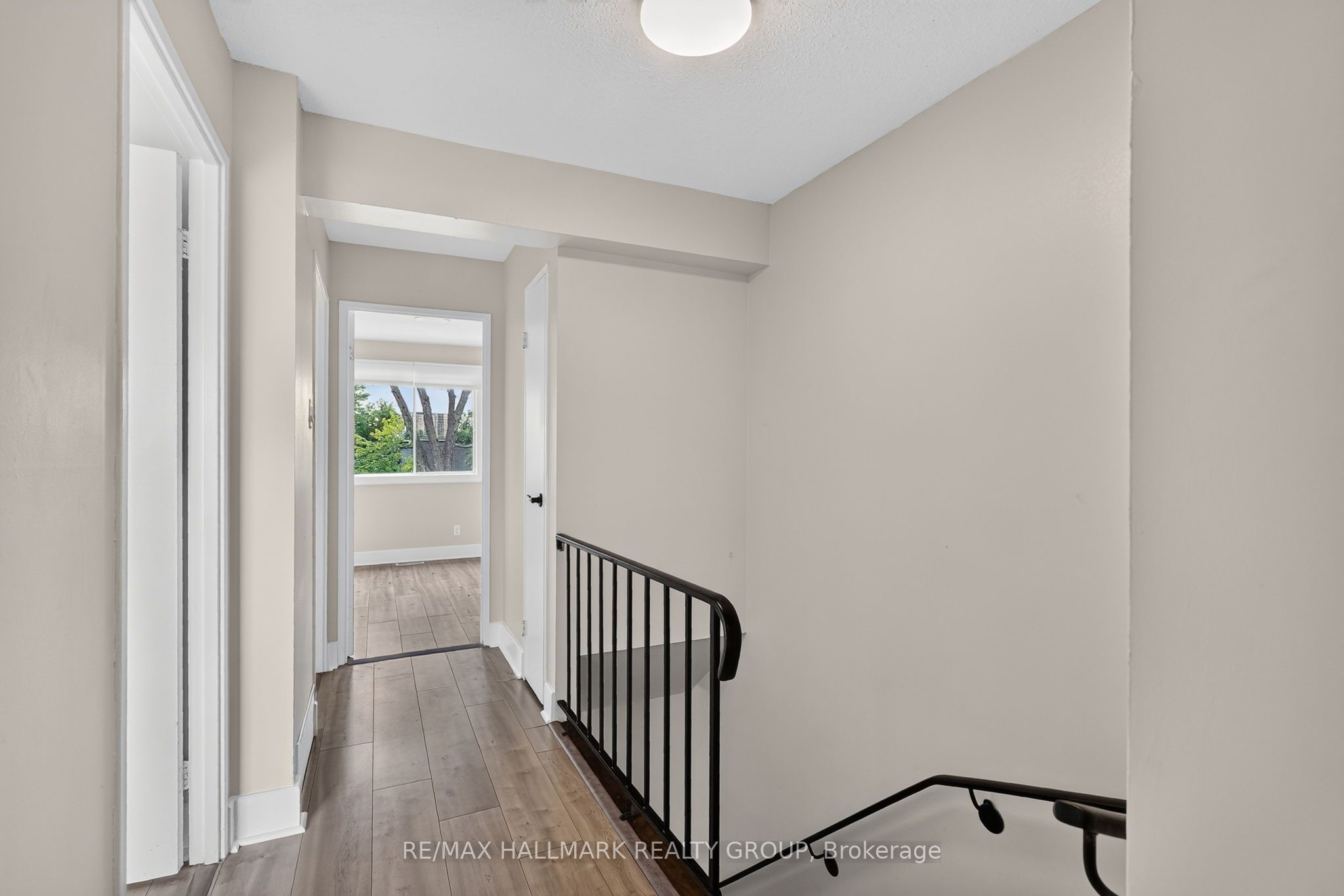 2998 Fairlea Crescent Property Photo 17