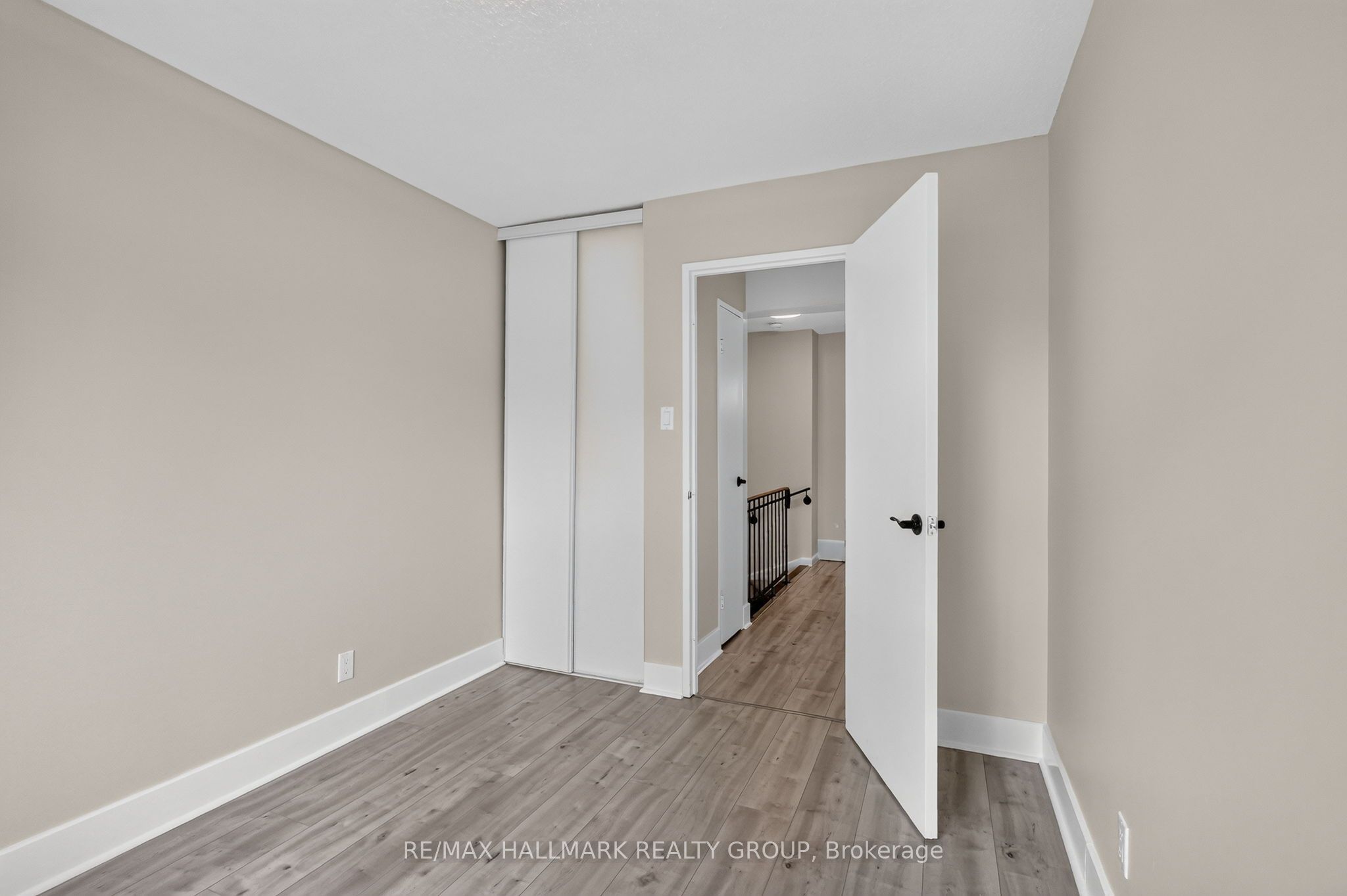 2998 Fairlea Crescent Property Photo 25