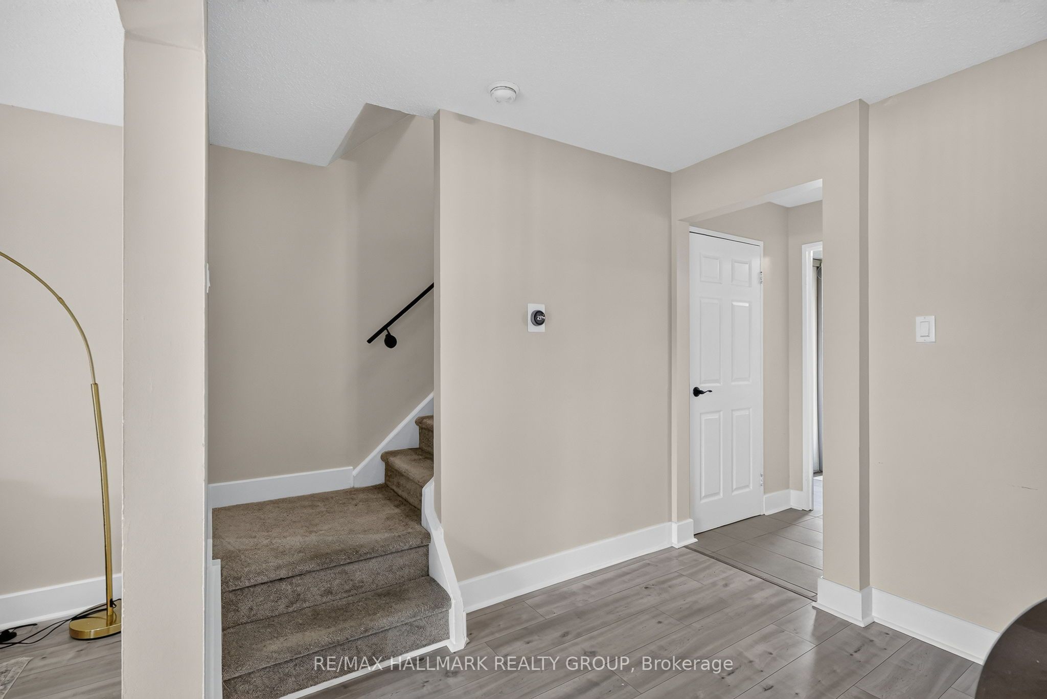 2998 Fairlea Crescent Property Photo 29