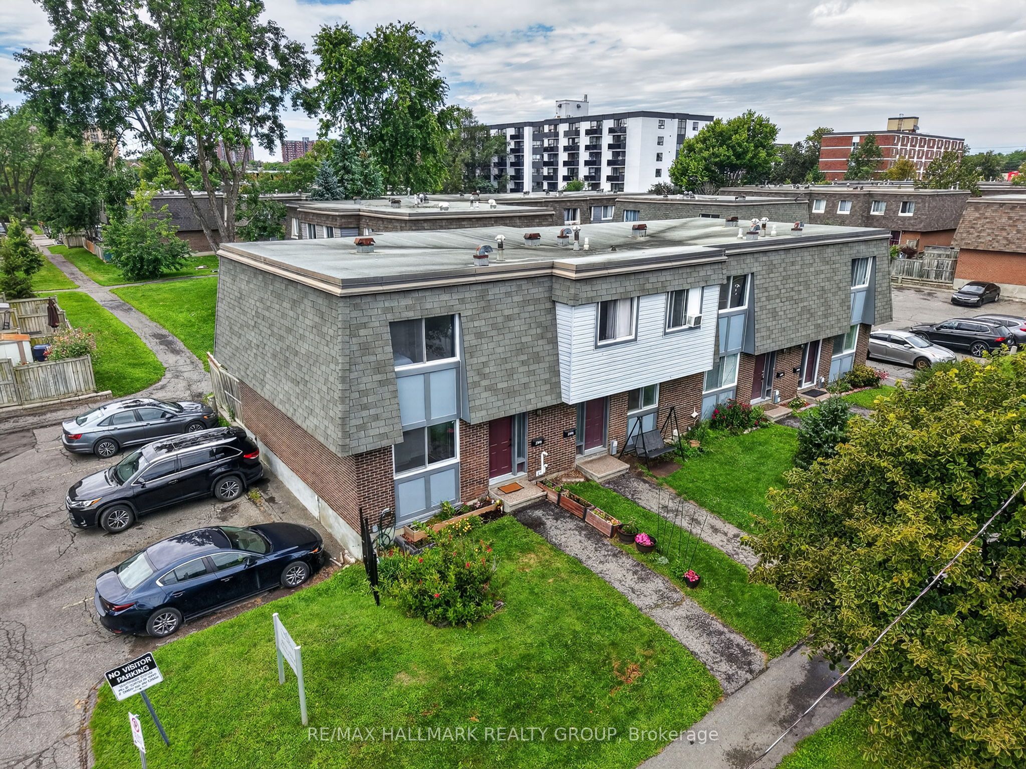 2998 Fairlea Crescent Property Photo 43