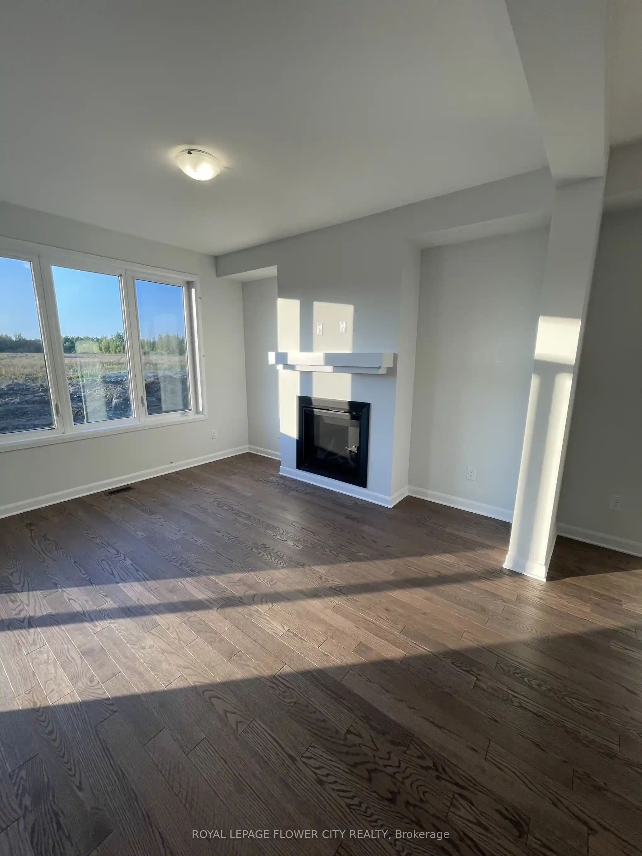 229 Elsie Macgill Walk Property Photo 6