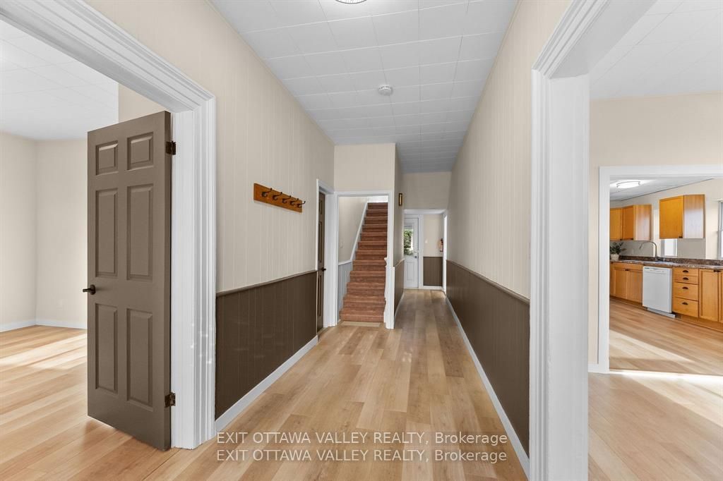 164 Maple Avenue Property Photo 5