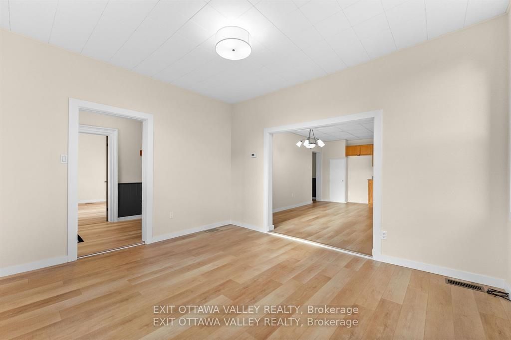 164 Maple Avenue Property Photo 9