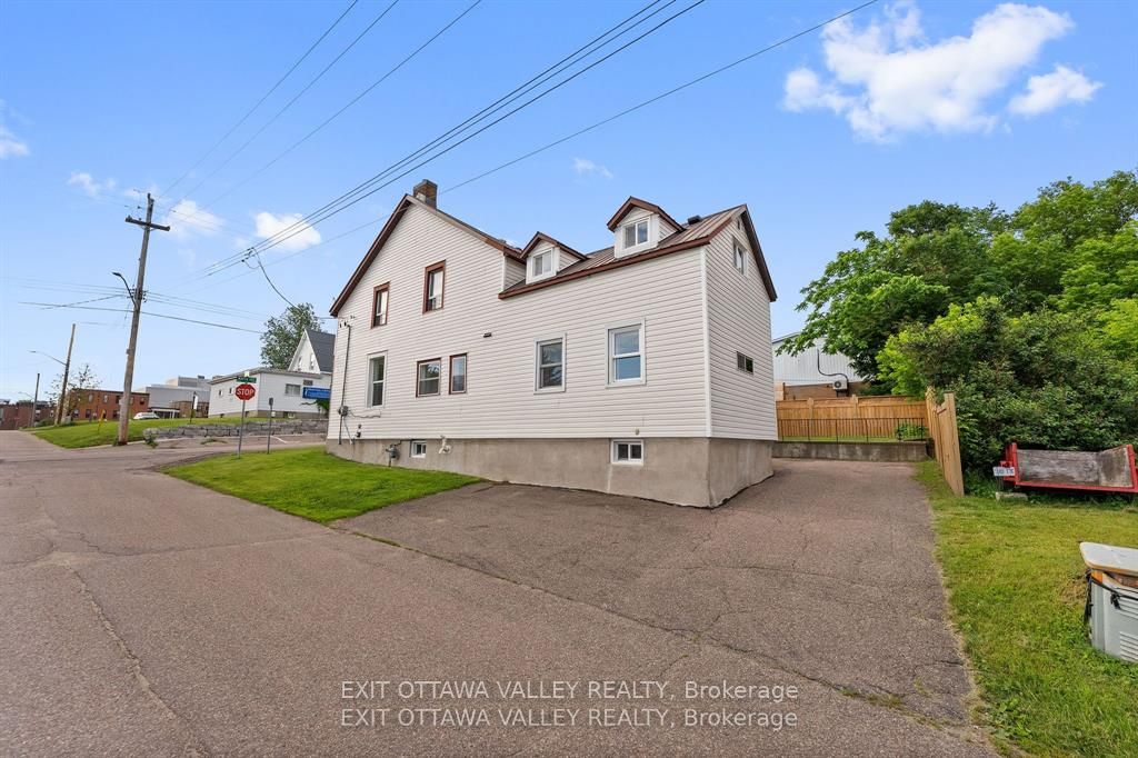 164 Maple Avenue Property Photo 42
