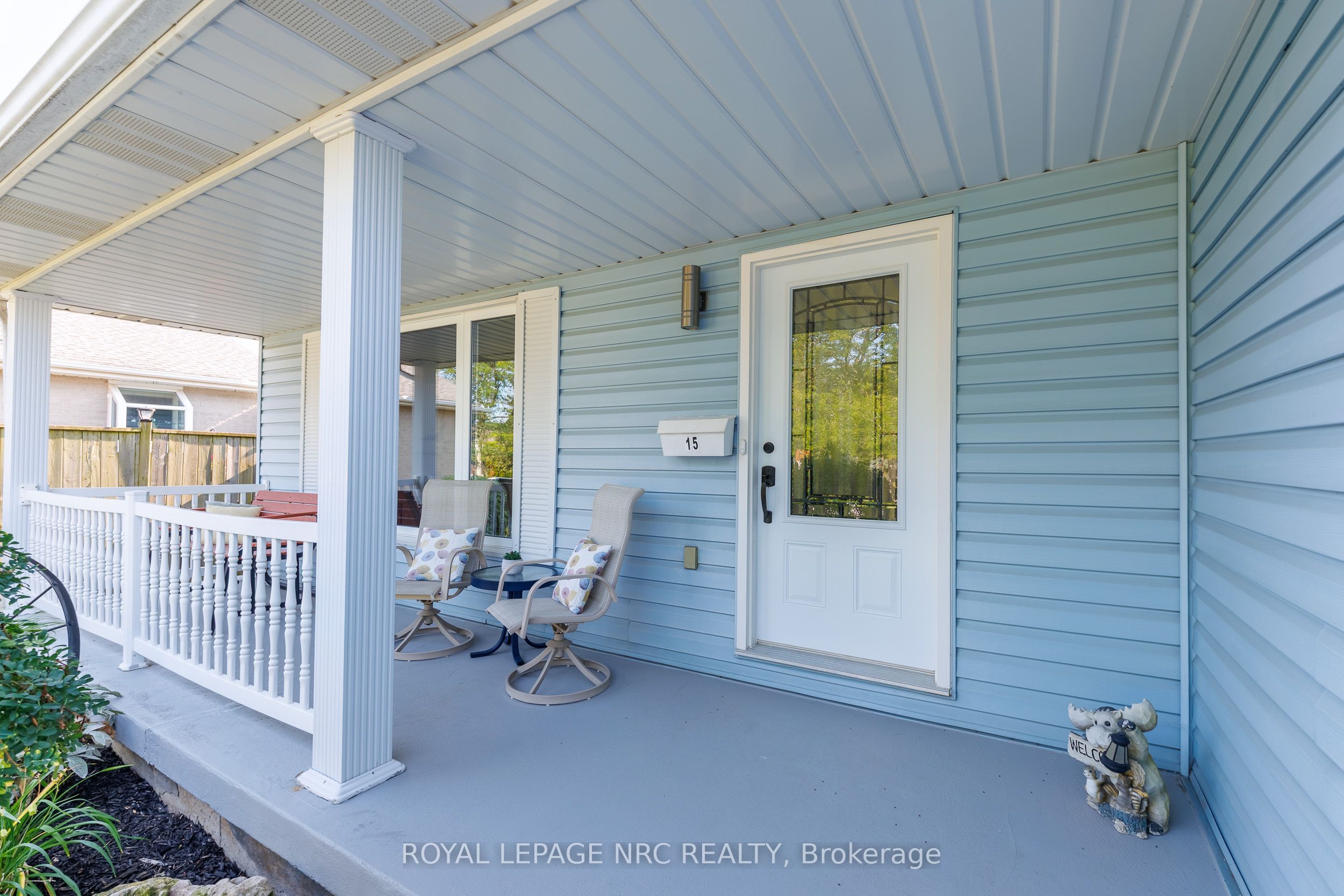 15 Foxhill Crescent Property Photo 2