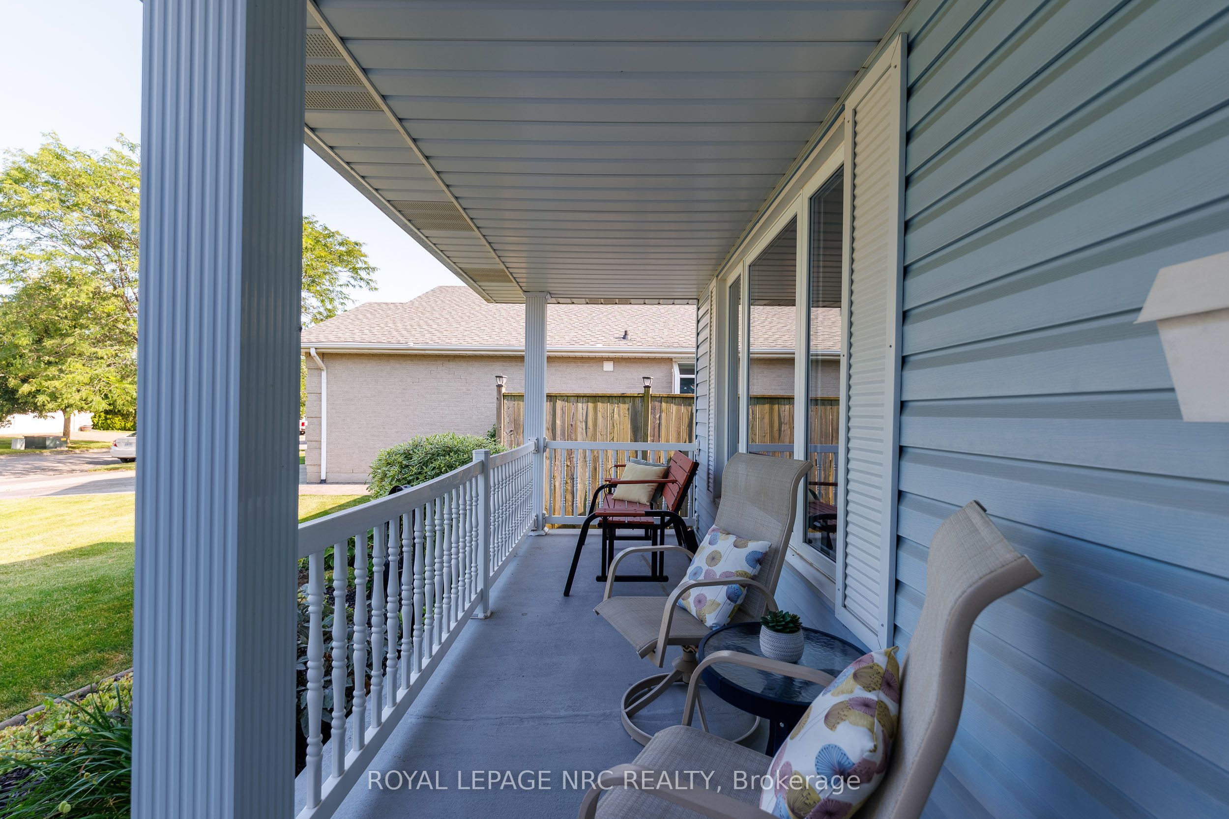 15 Foxhill Crescent Property Photo 3