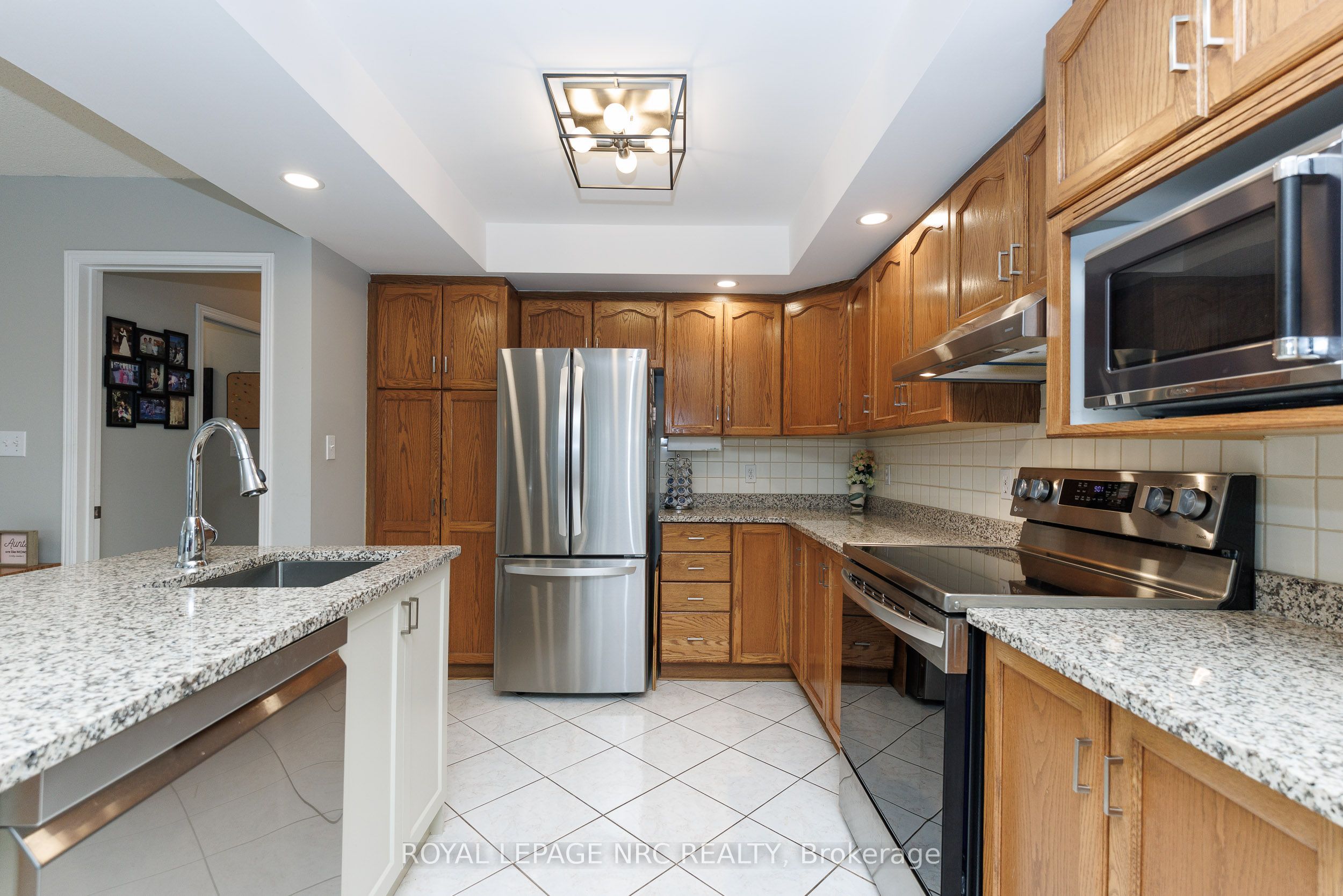 15 Foxhill Crescent Property Photo 14