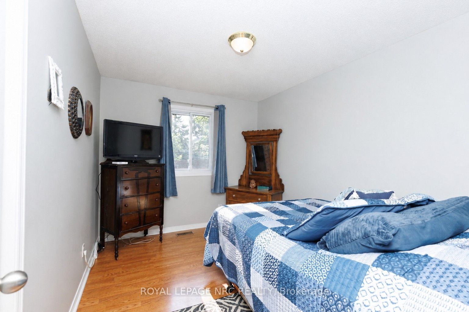 15 Foxhill Crescent Property Photo 20