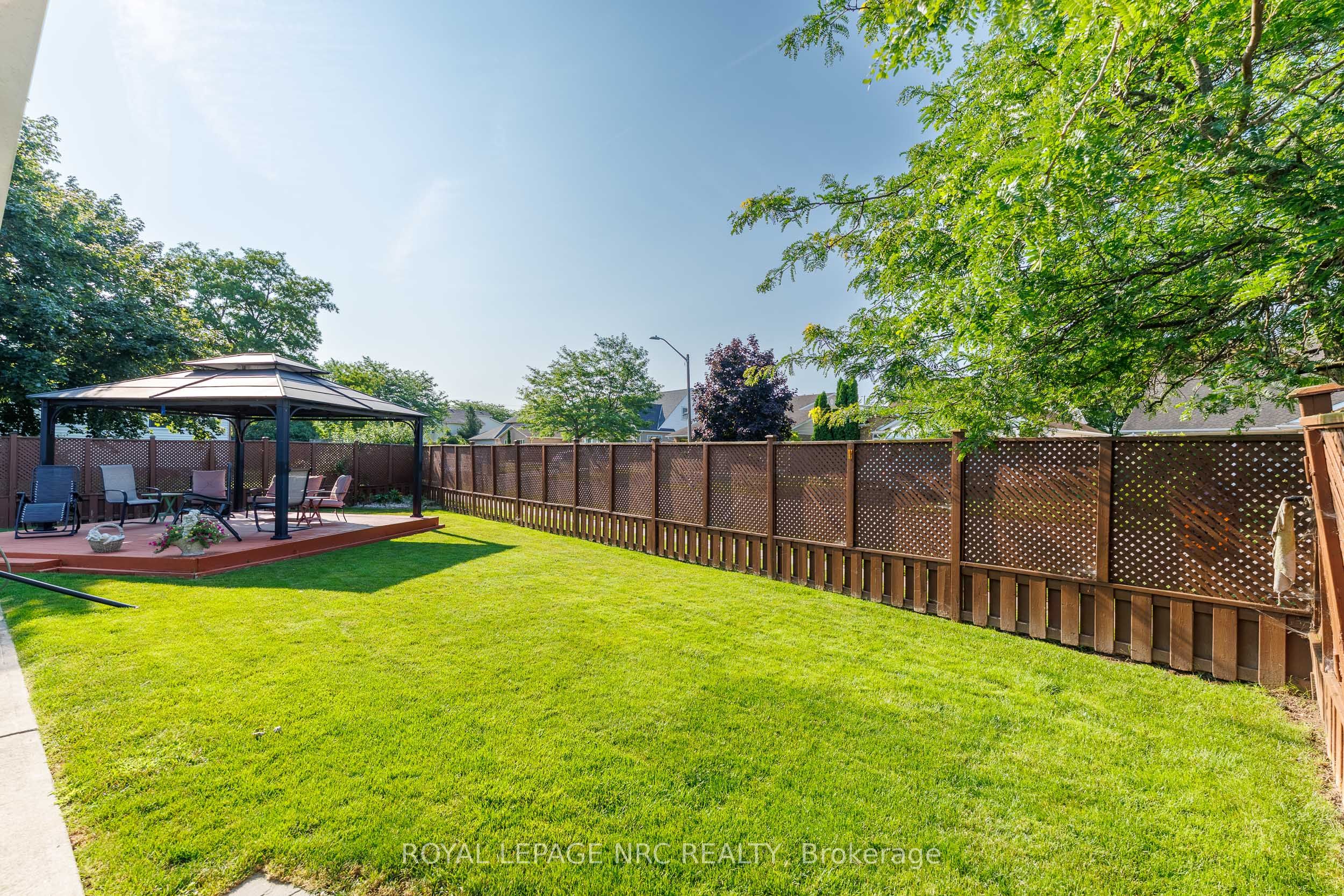 15 Foxhill Crescent Property Photo 26
