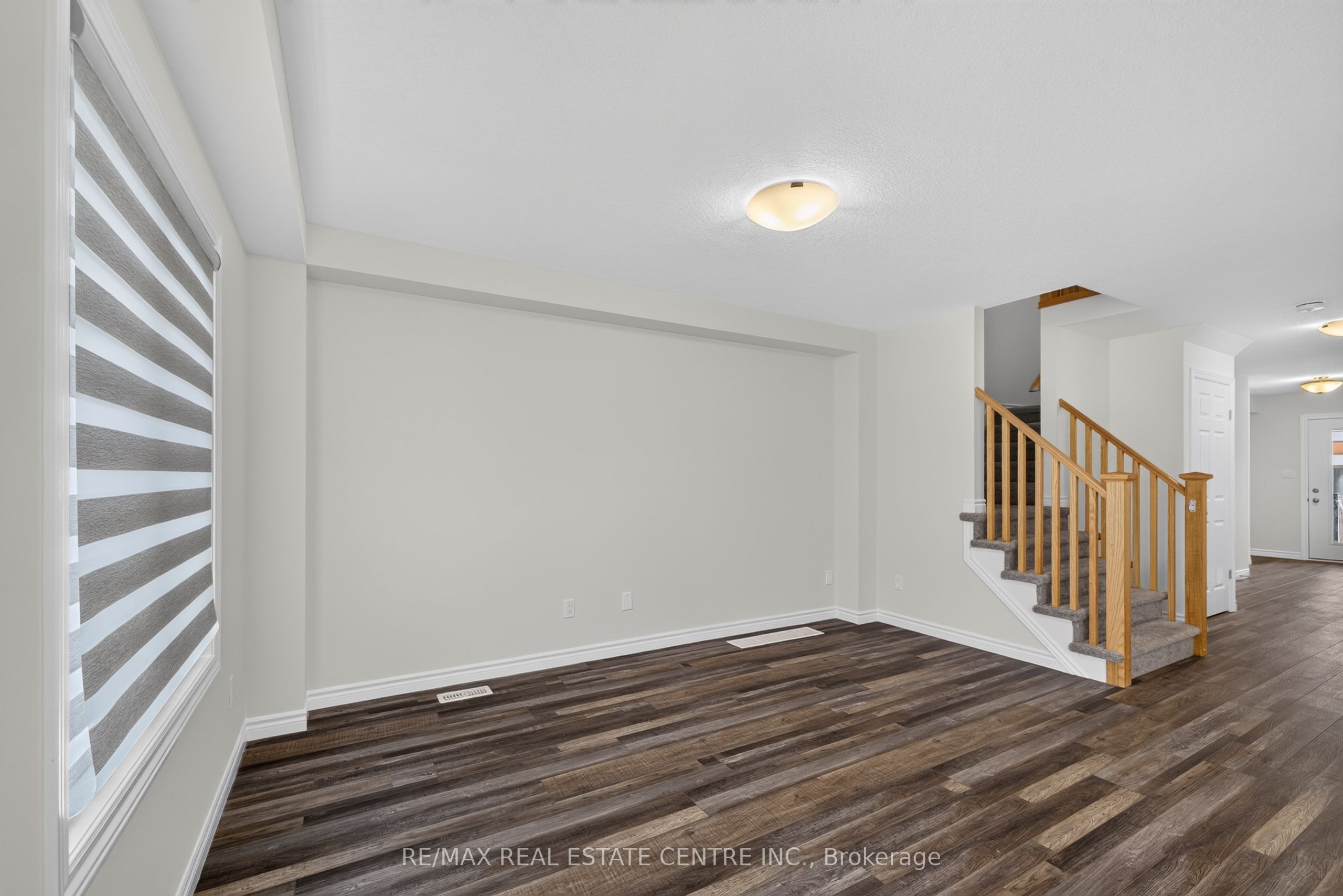 296 Bradshaw Drive Property Photo 13