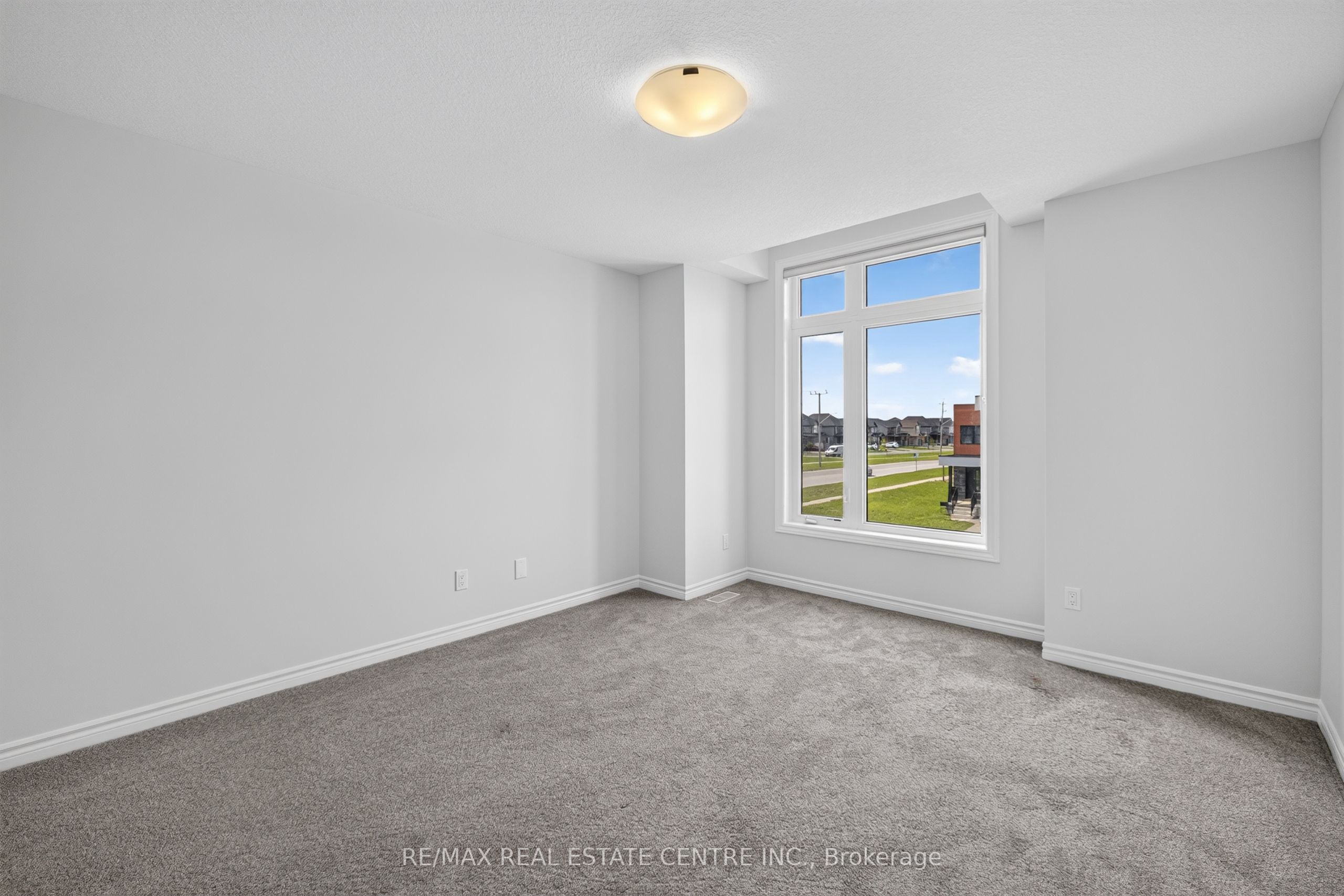 296 Bradshaw Drive Property Photo 33