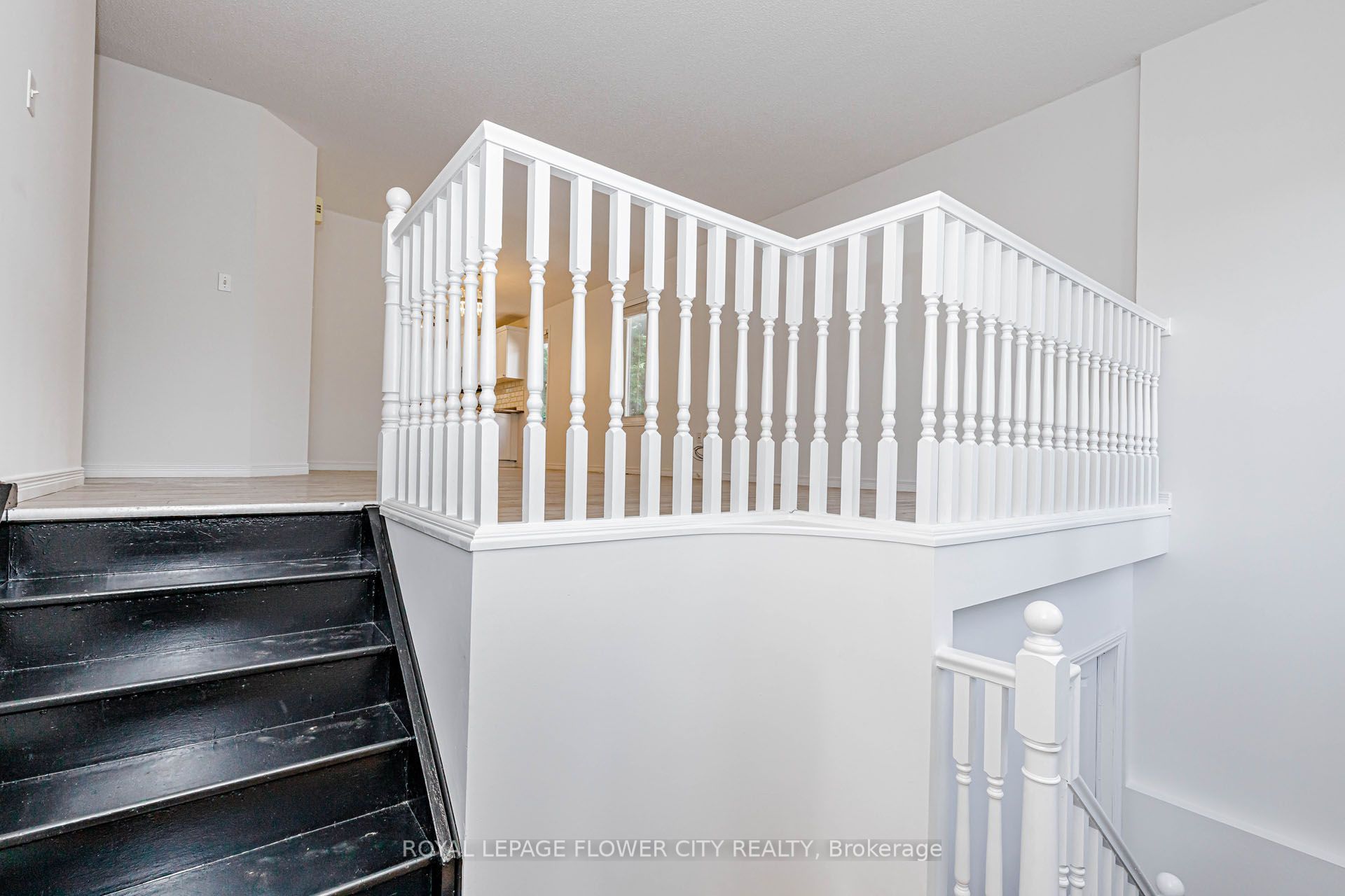 47 Queensway Drive Property Photo 6