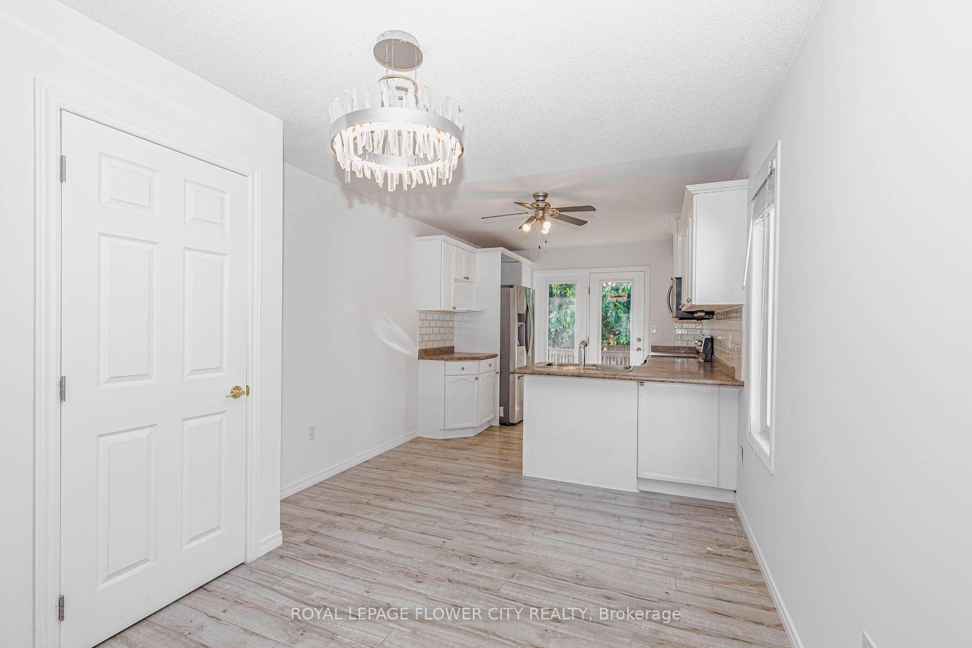 47 Queensway Drive Property Photo 14