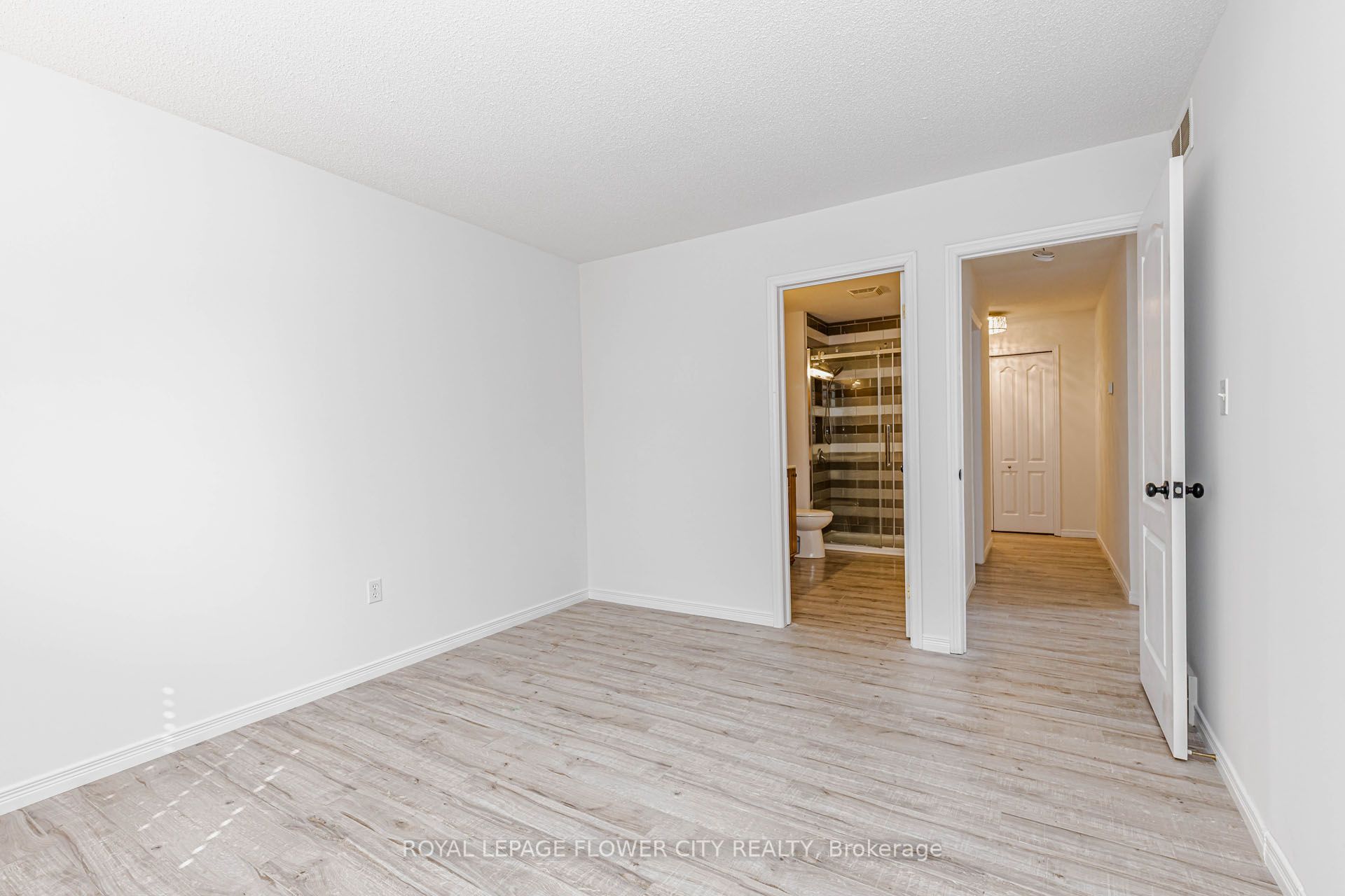 47 Queensway Drive Property Photo 25