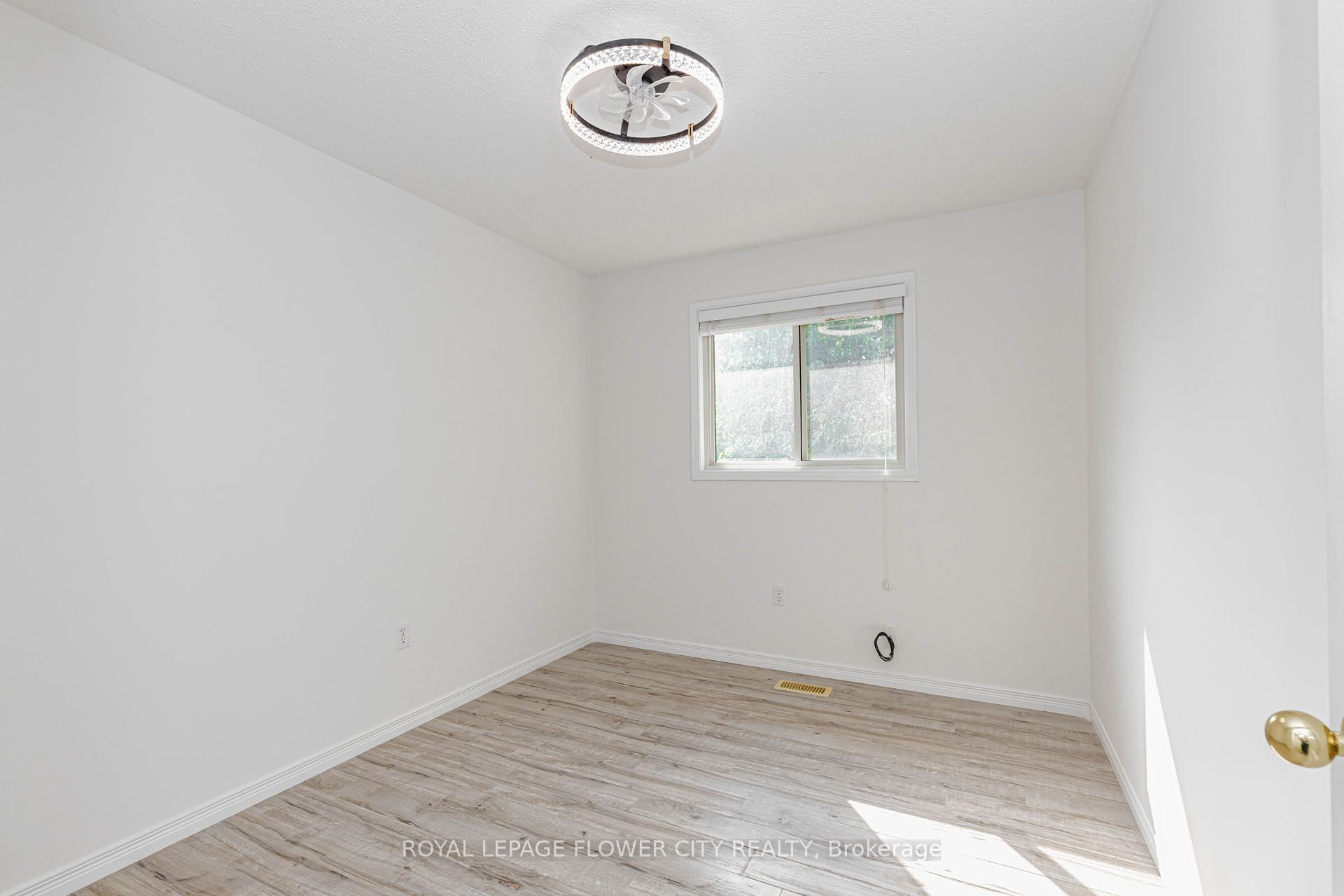 47 Queensway Drive Property Photo 29