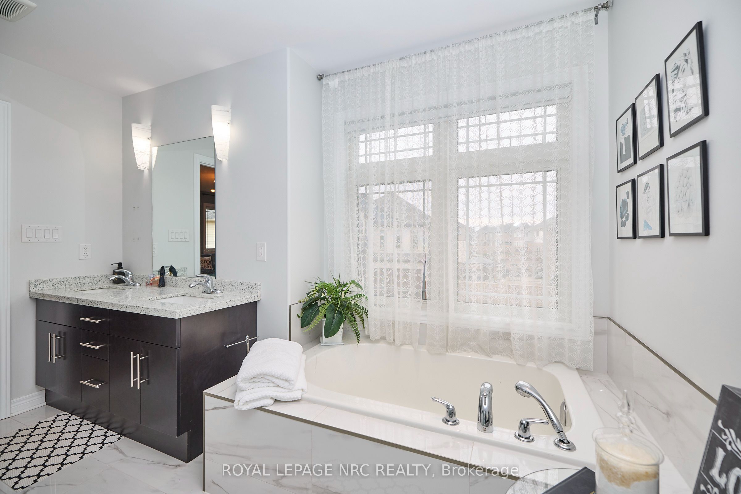 31 Bergenstein Crescent Property Photo 35