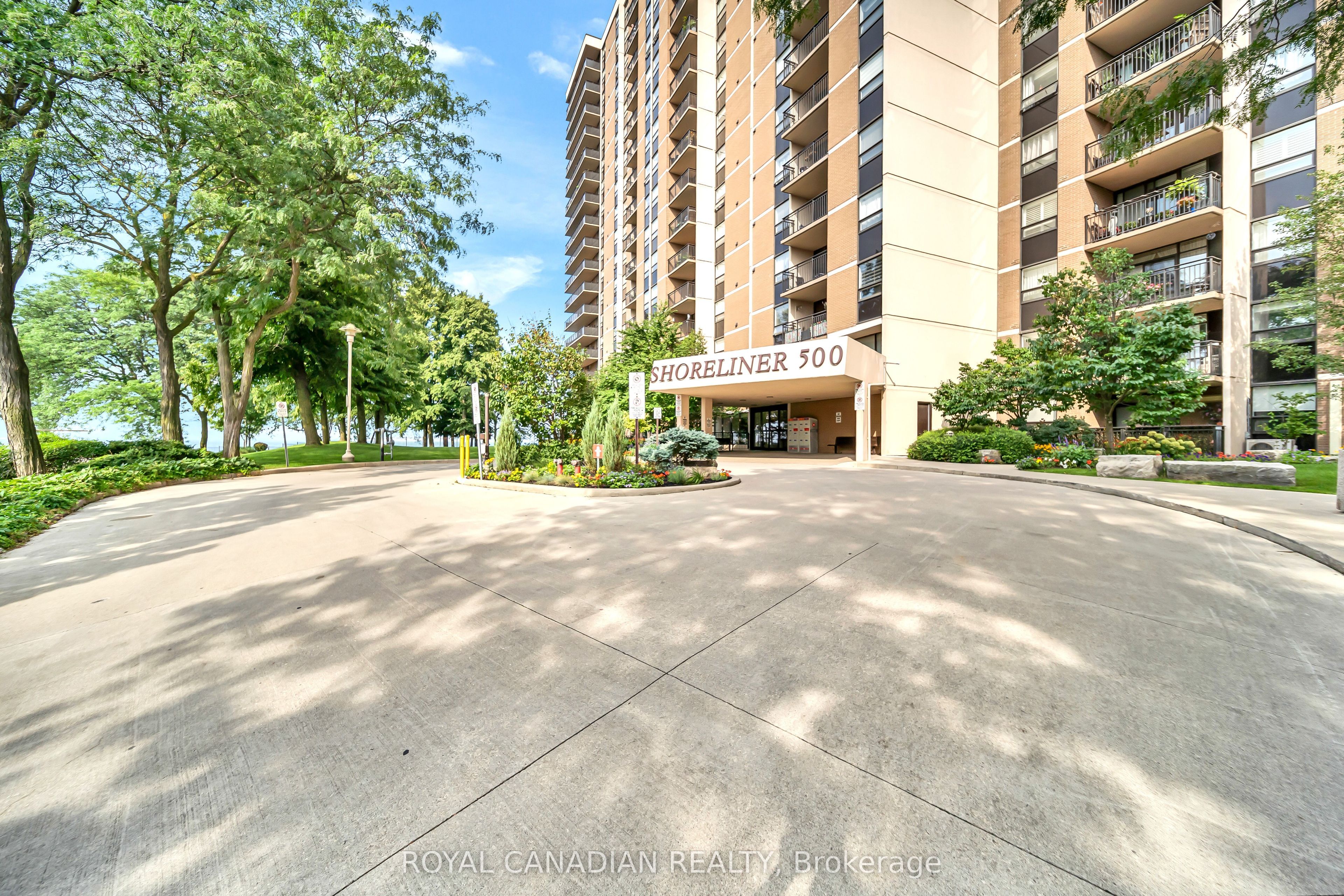 500 Green Road 701 Property Photo 6