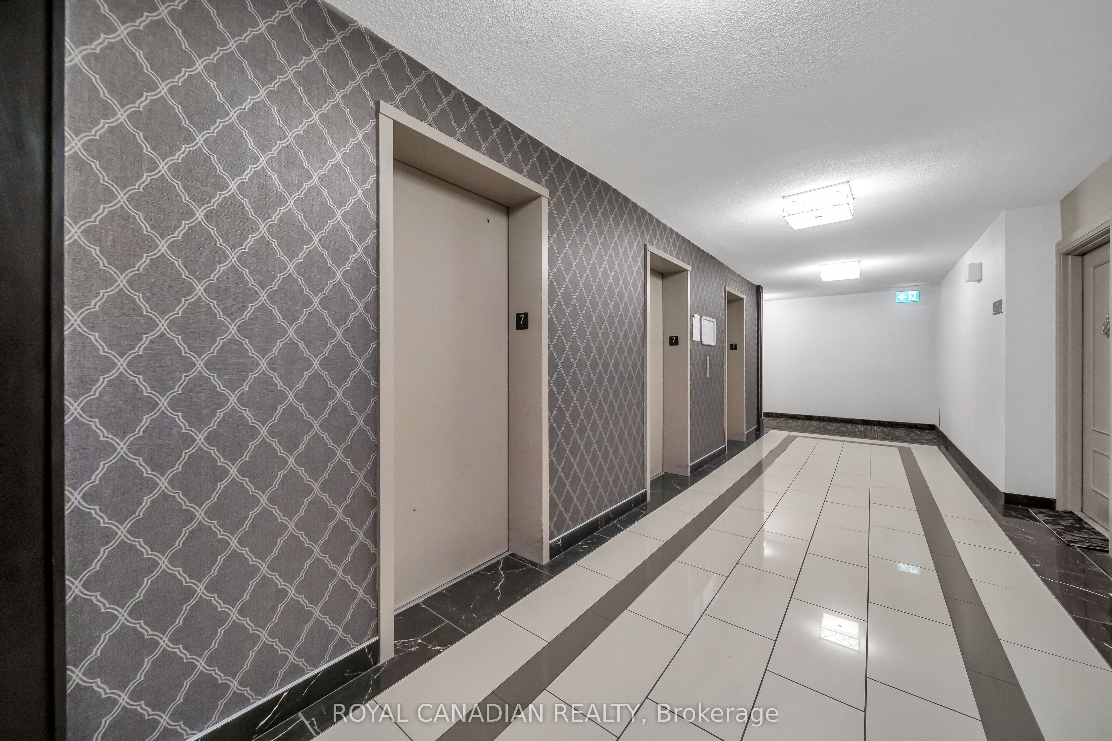 500 Green Road 701 Property Photo 13