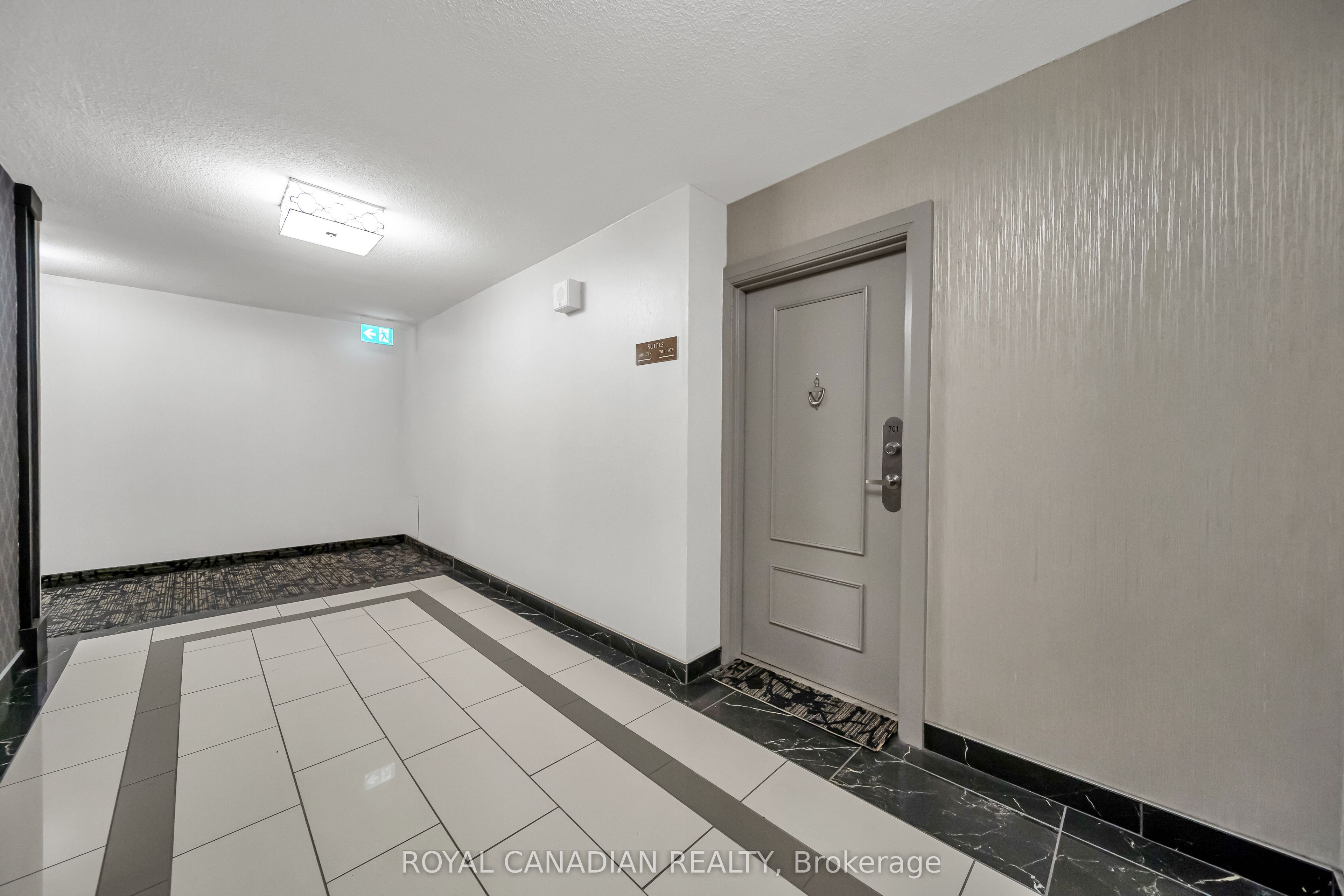 500 Green Road 701 Property Photo 14