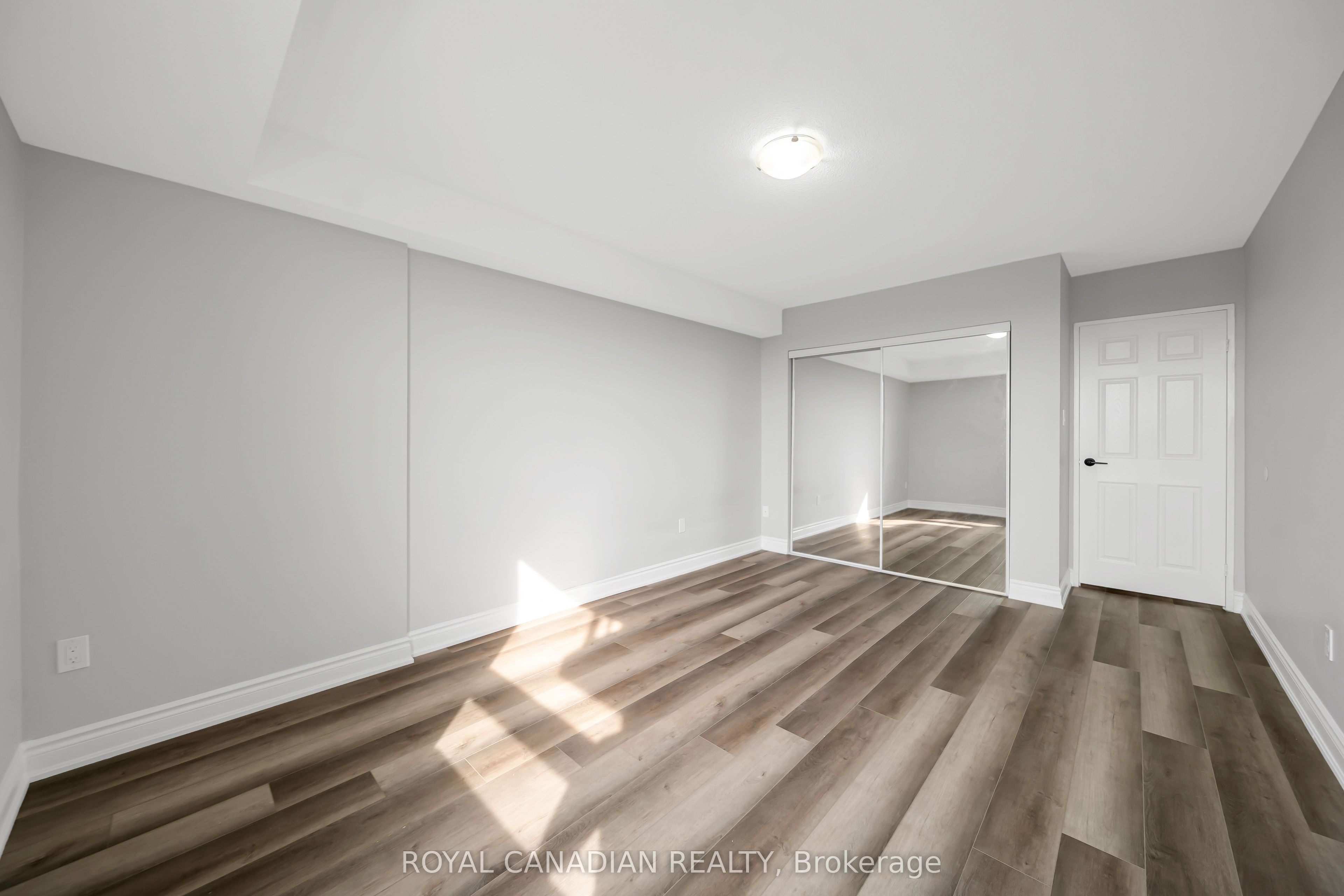 500 Green Road 701 Property Photo 35