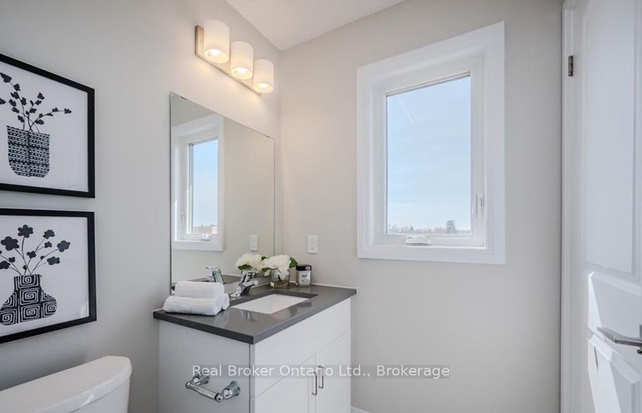 66 Ayr Meadows Crescent Property Photo 24