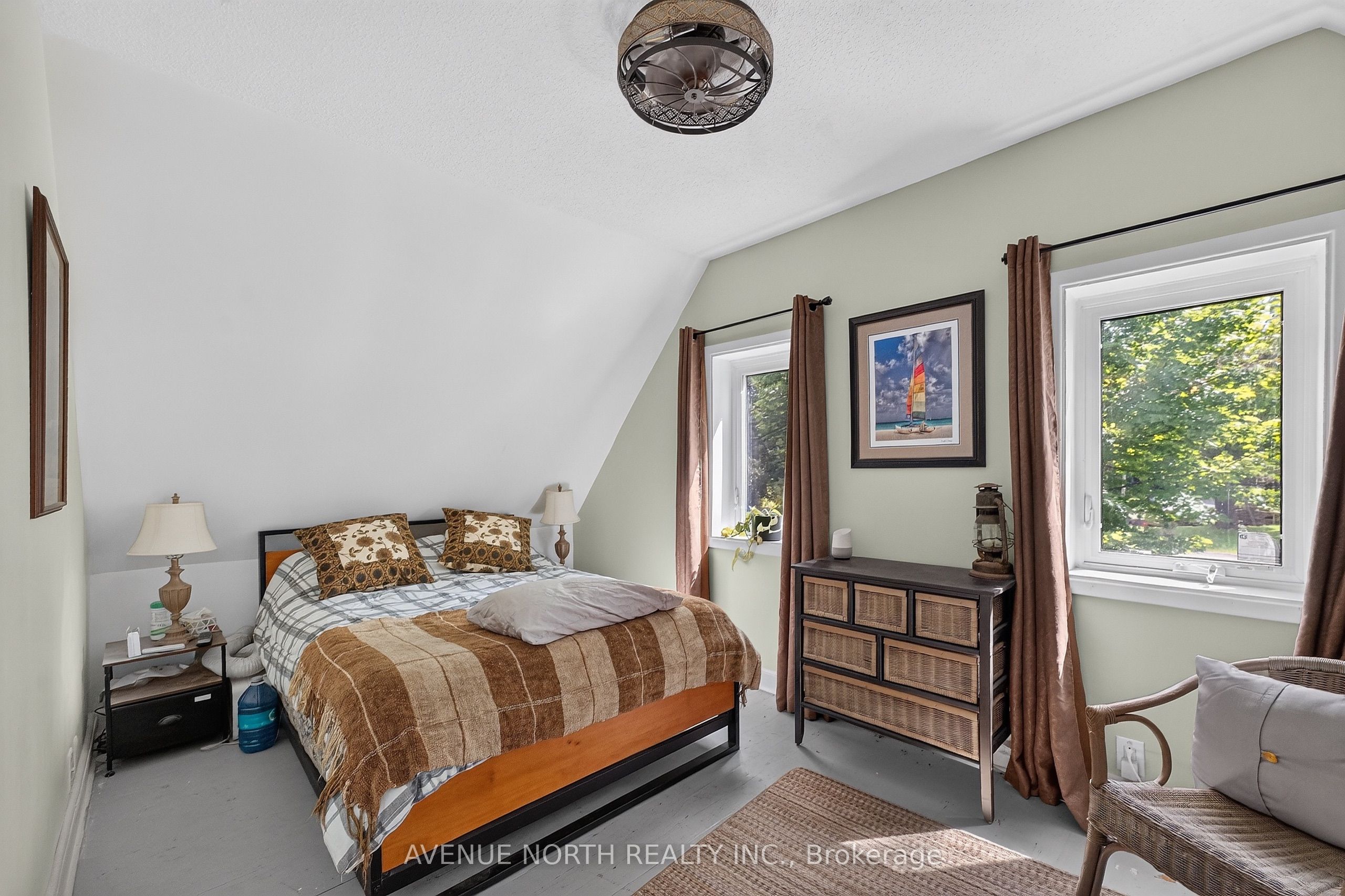 2943 Old Montreal Road Property Photo 16
