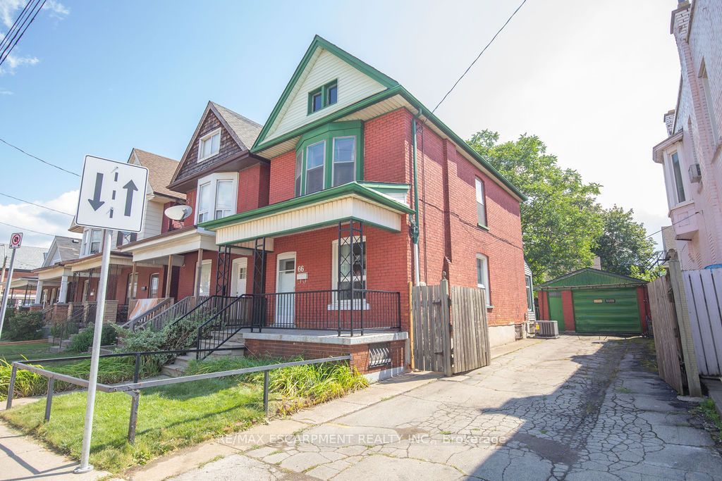 66 Sherman Avenue N Property Photo 1