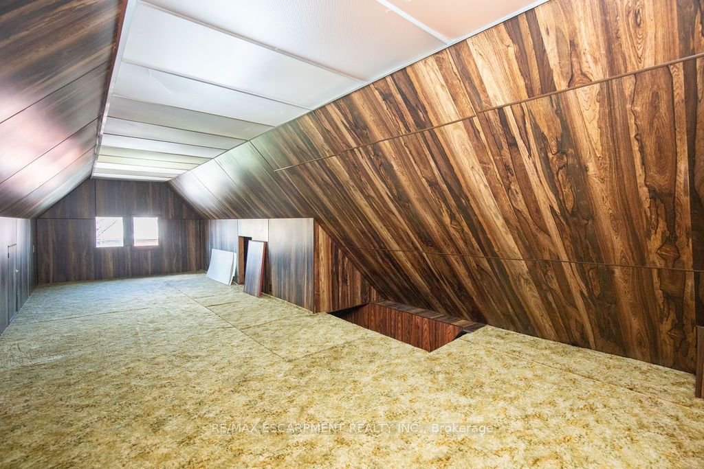 66 Sherman Avenue N Property Photo 28
