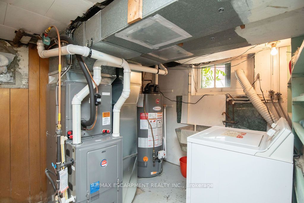 66 Sherman Avenue N Property Photo 34