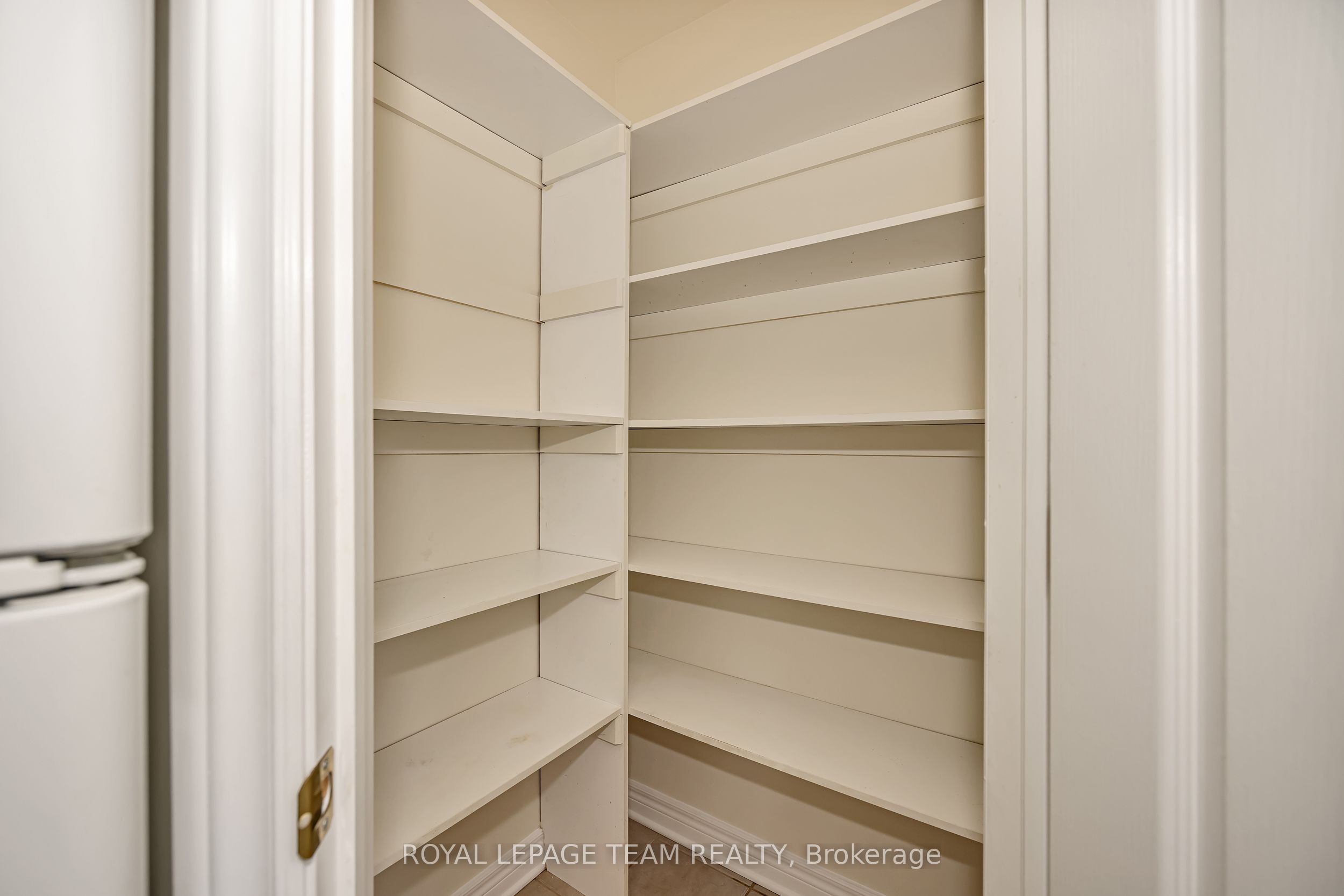 6668 Tommary Drive Property Photo 17