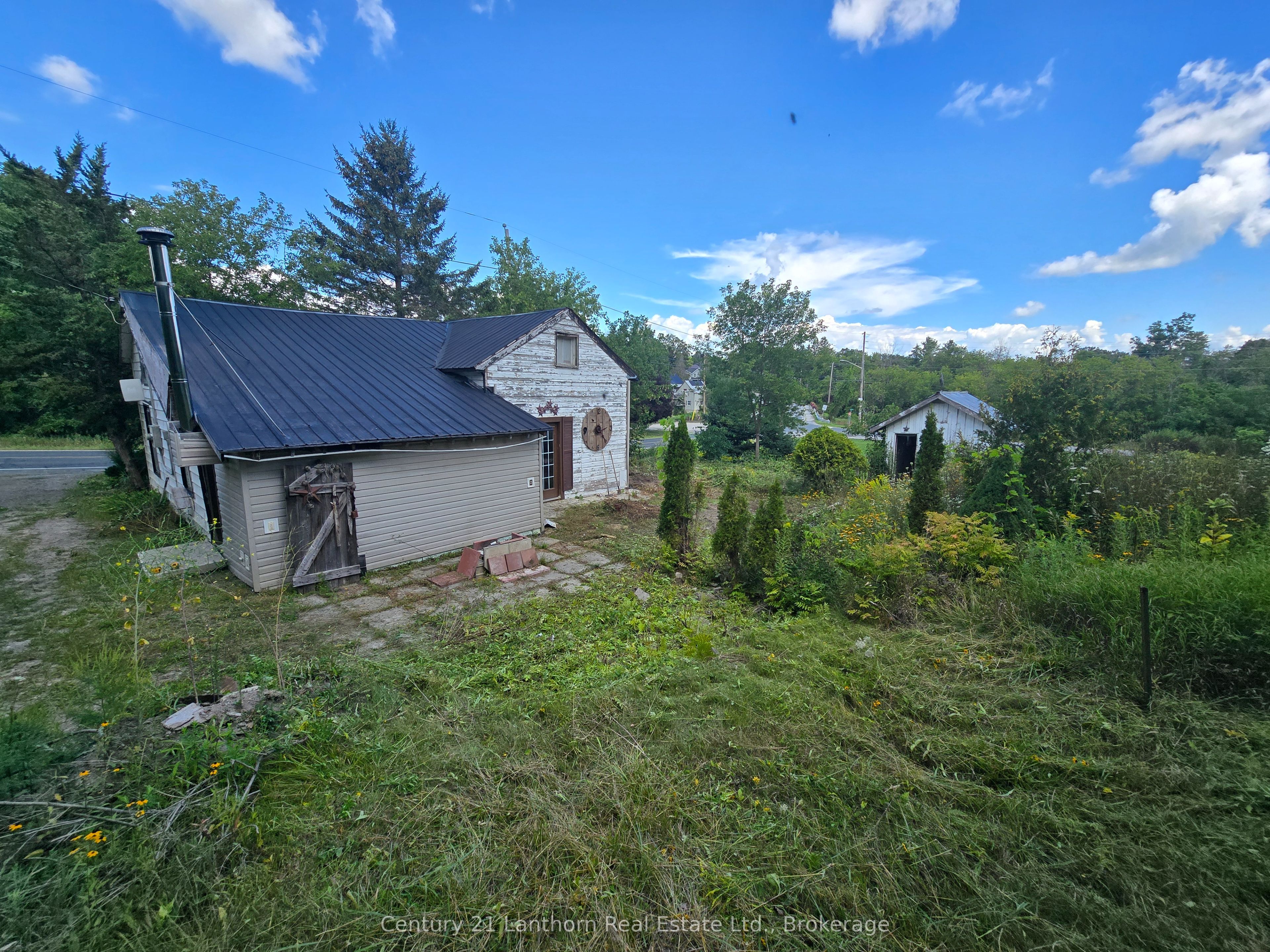 1881 Stockdale Road Property Photo 7