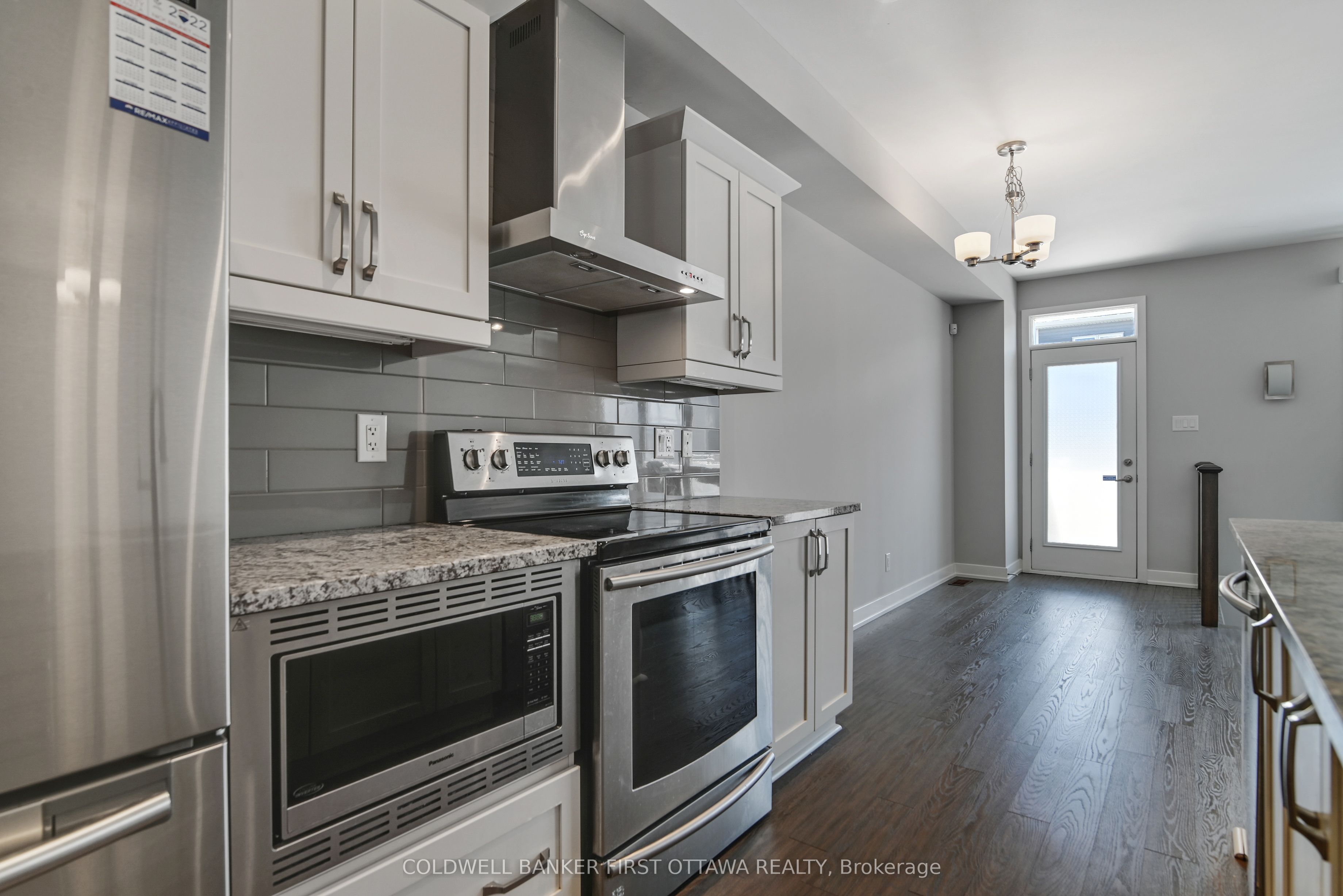 1042 Cobble Hill Drive Property Photo 10